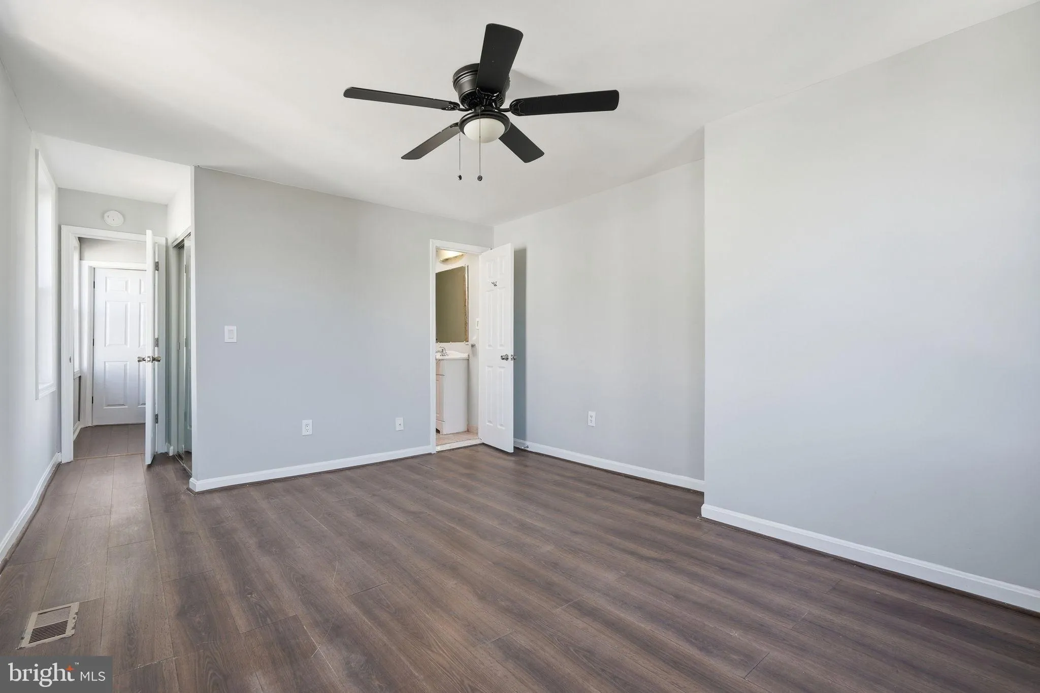 Baltimore, Maryland 21224, United States, 4 Bedrooms Bedrooms, ,4 BathroomsBathrooms,Residential,Active,235811