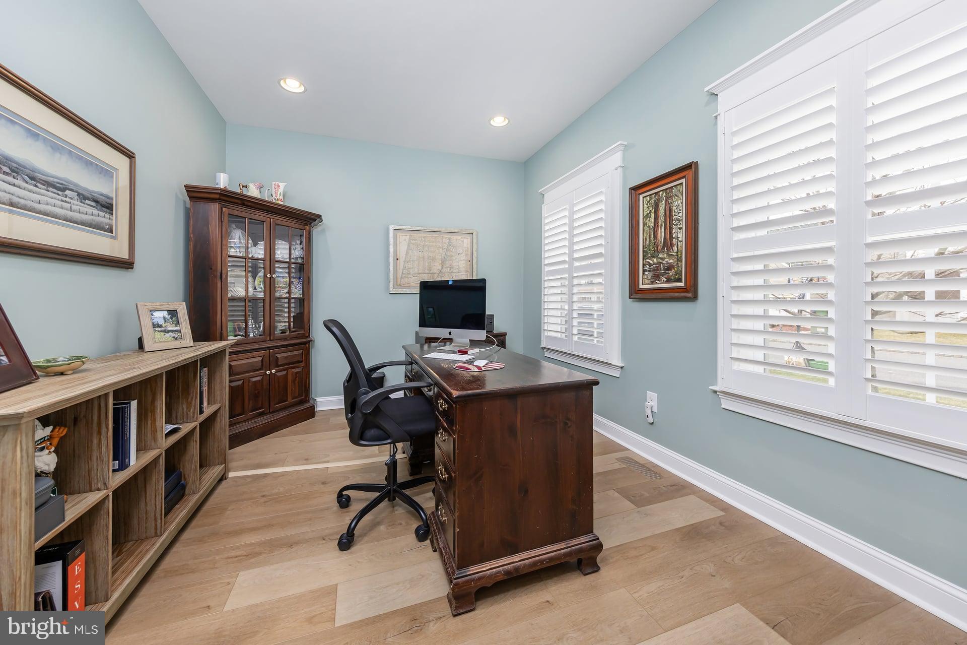 508 DEFRANCESCO CIRCLE