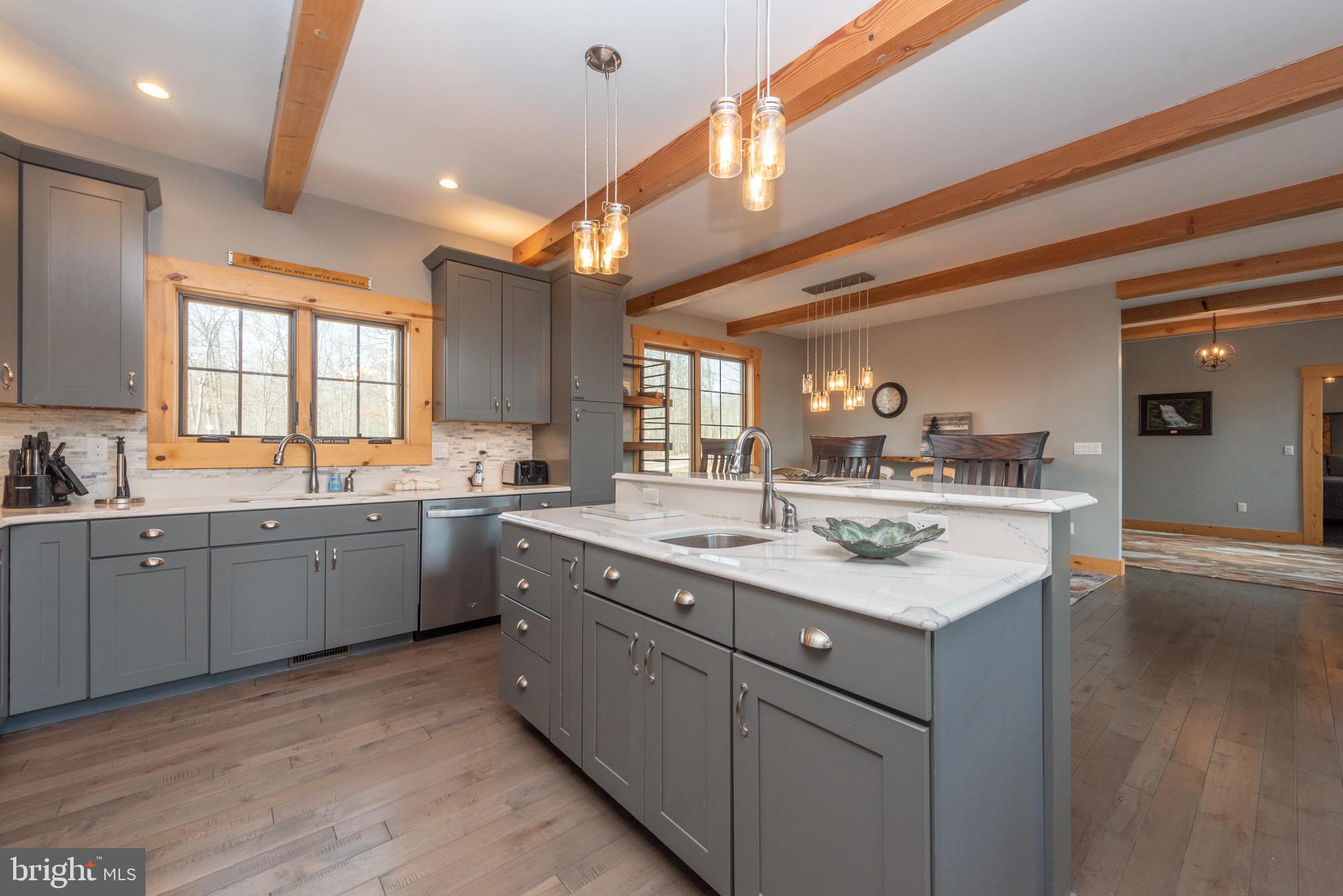 SANDY SHORES HEIGHTS - Residential