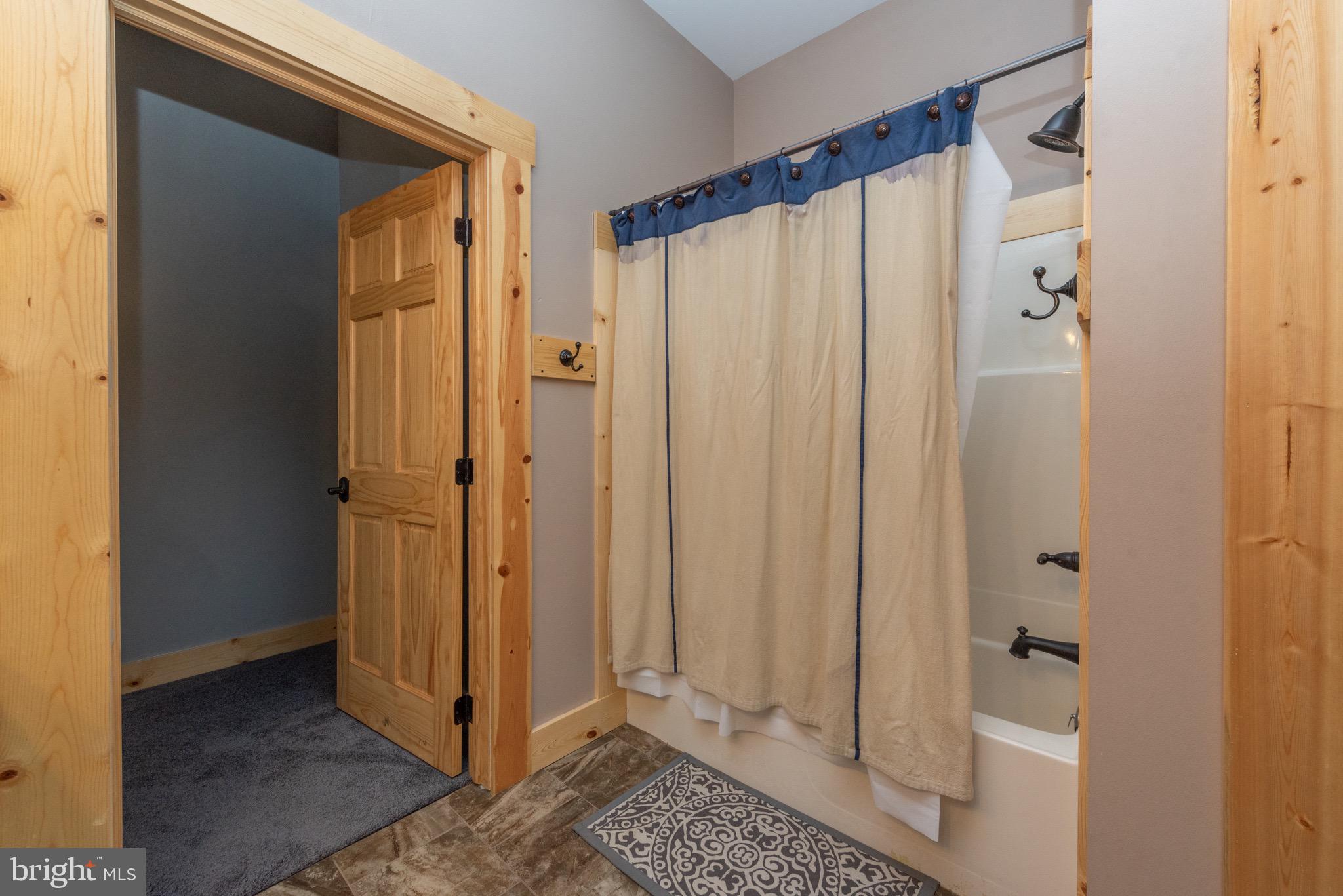 SANDY SHORES HEIGHTS - Residential