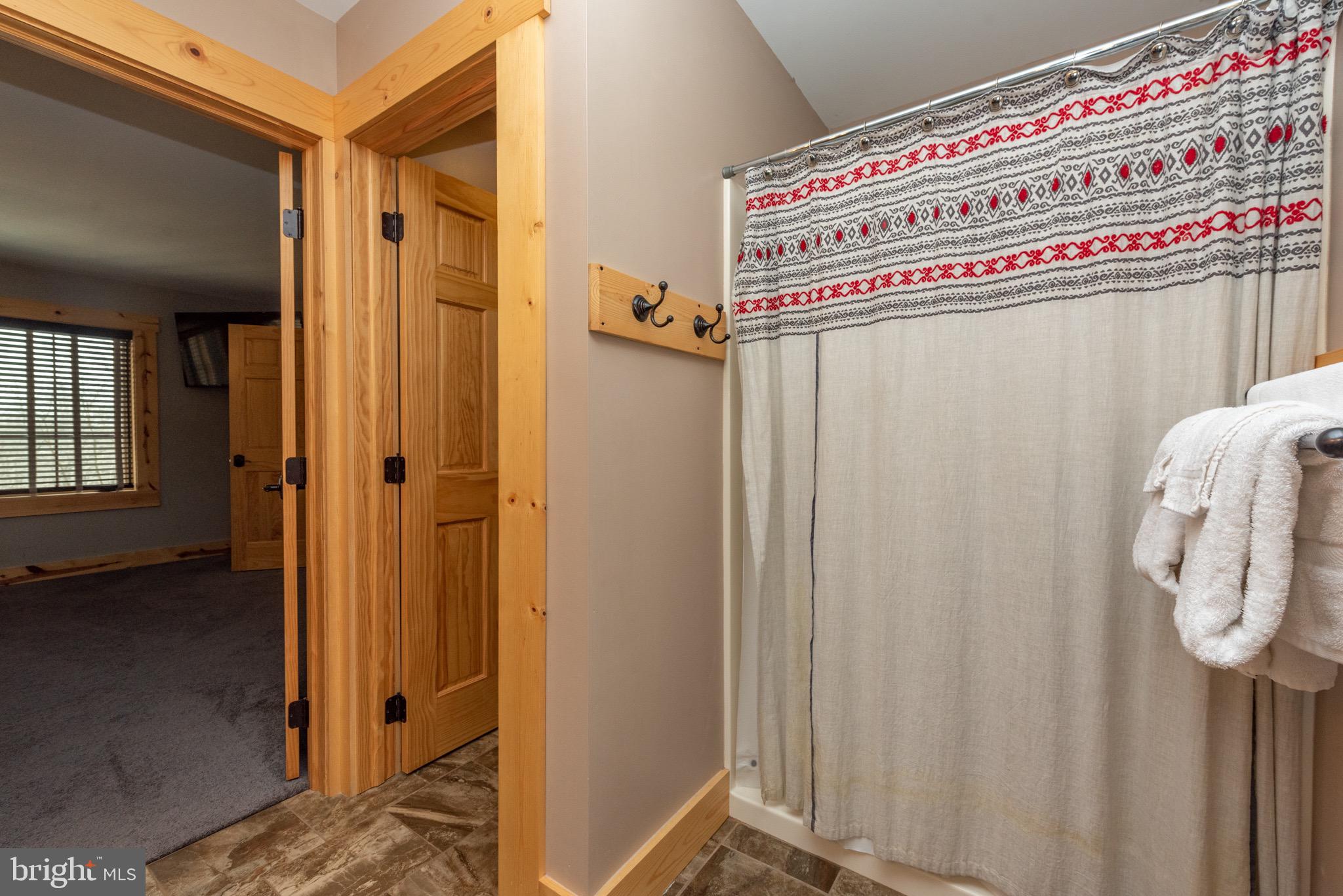 SANDY SHORES HEIGHTS - Residential