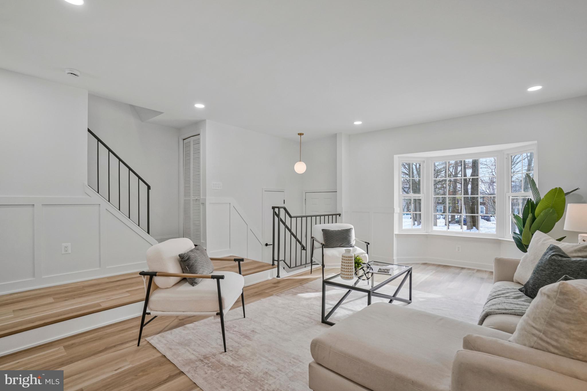 6143 GREEN HOLLOW COURT