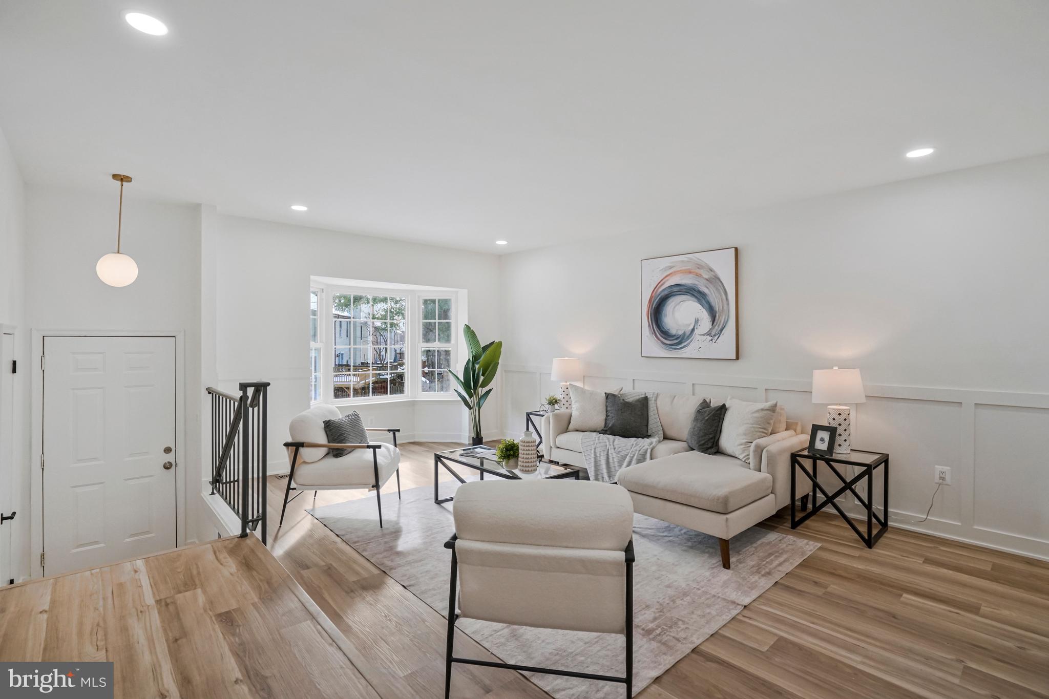 6143 GREEN HOLLOW COURT