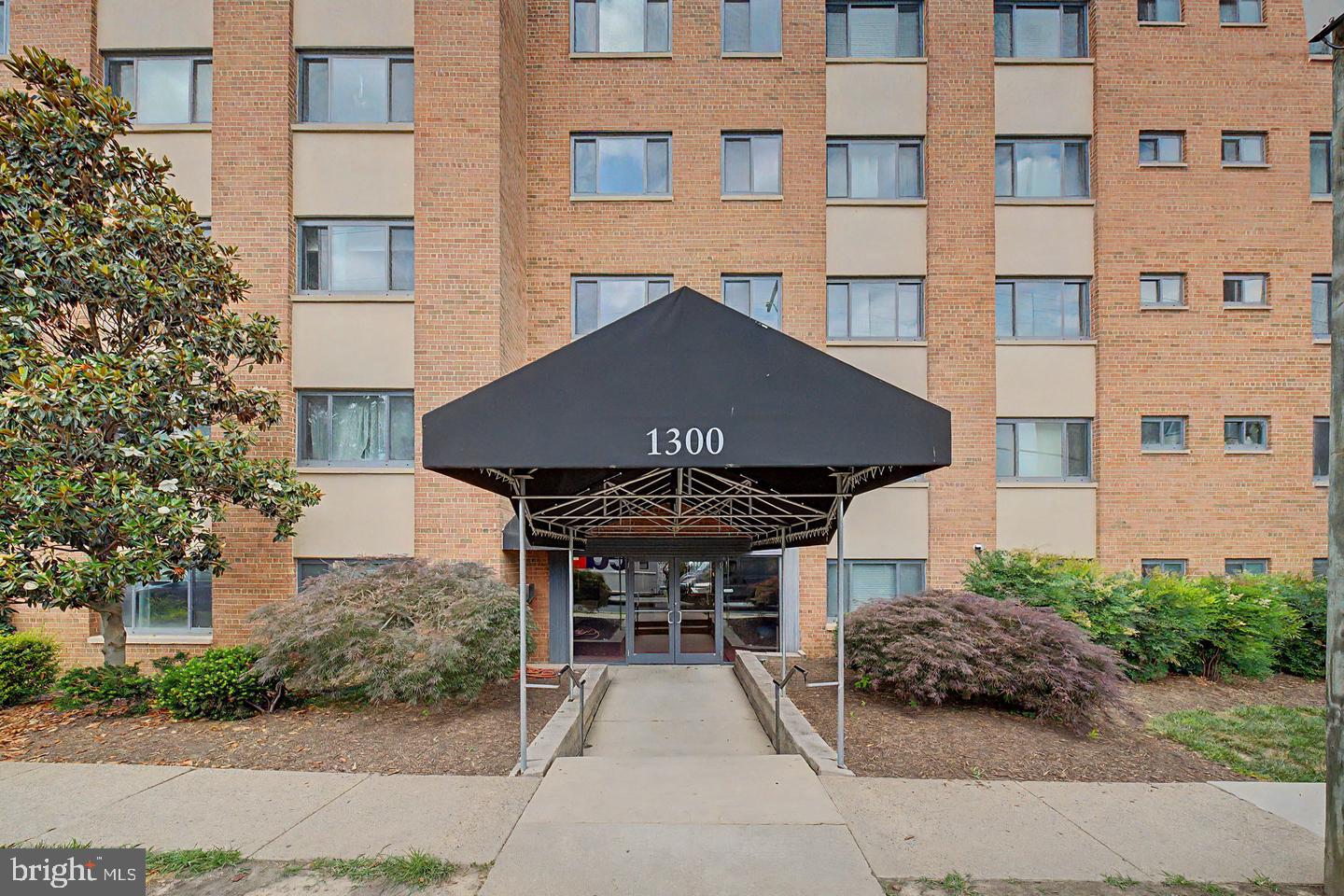 1300 ARLINGTON RIDGE 708