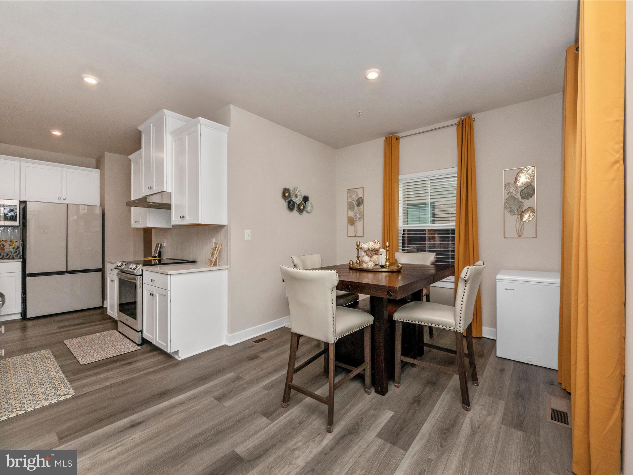 TANYARD SHORES - Residential