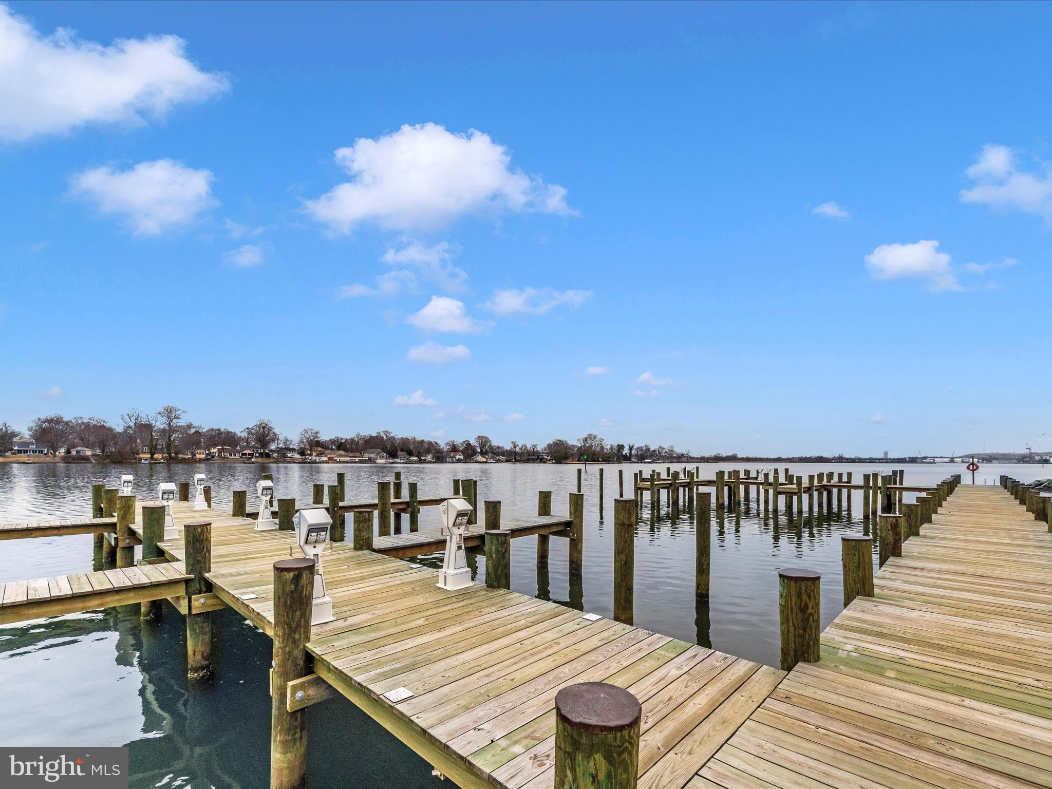 TANYARD SHORES - Residential