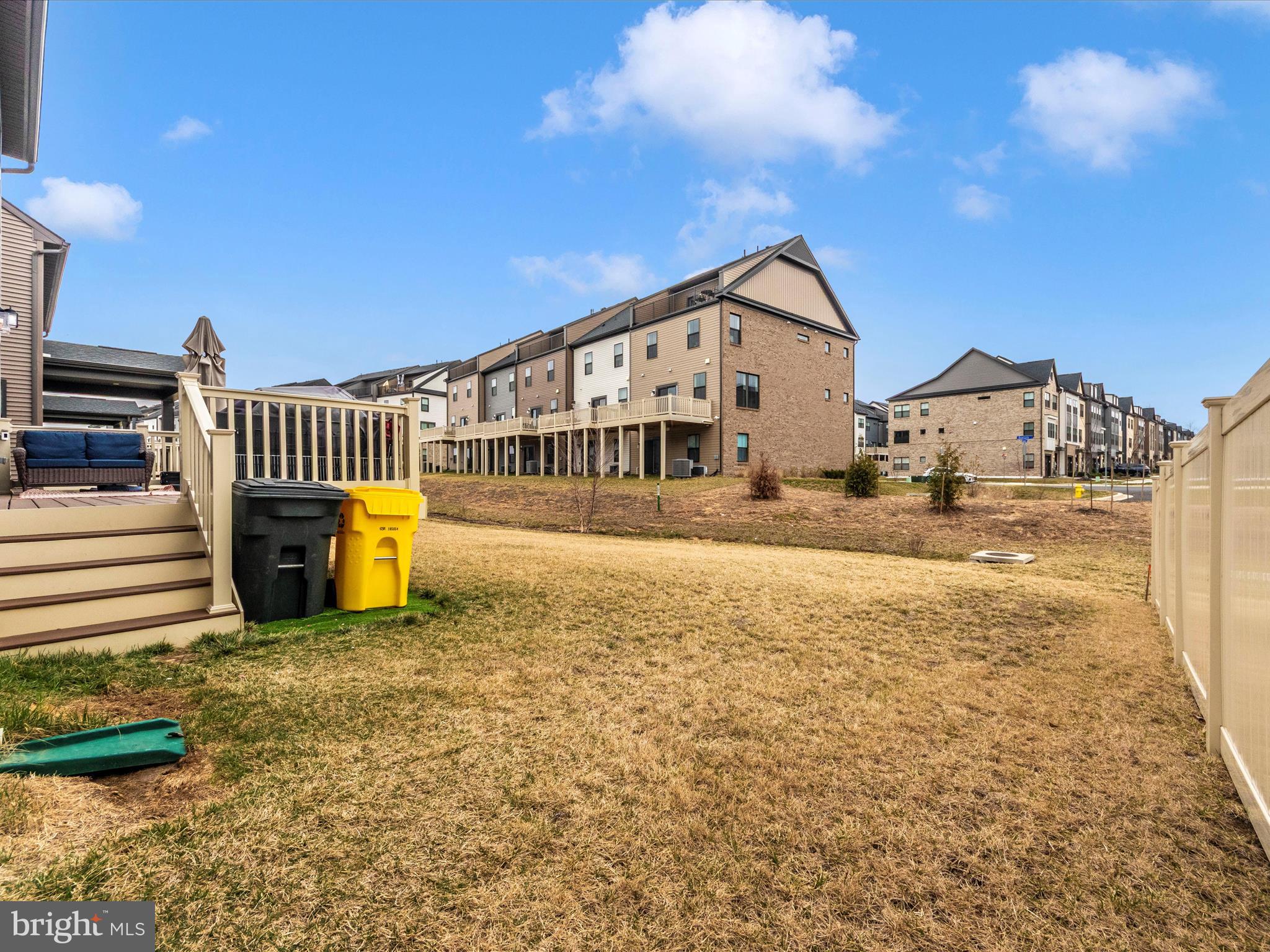 TANYARD SHORES - Residential