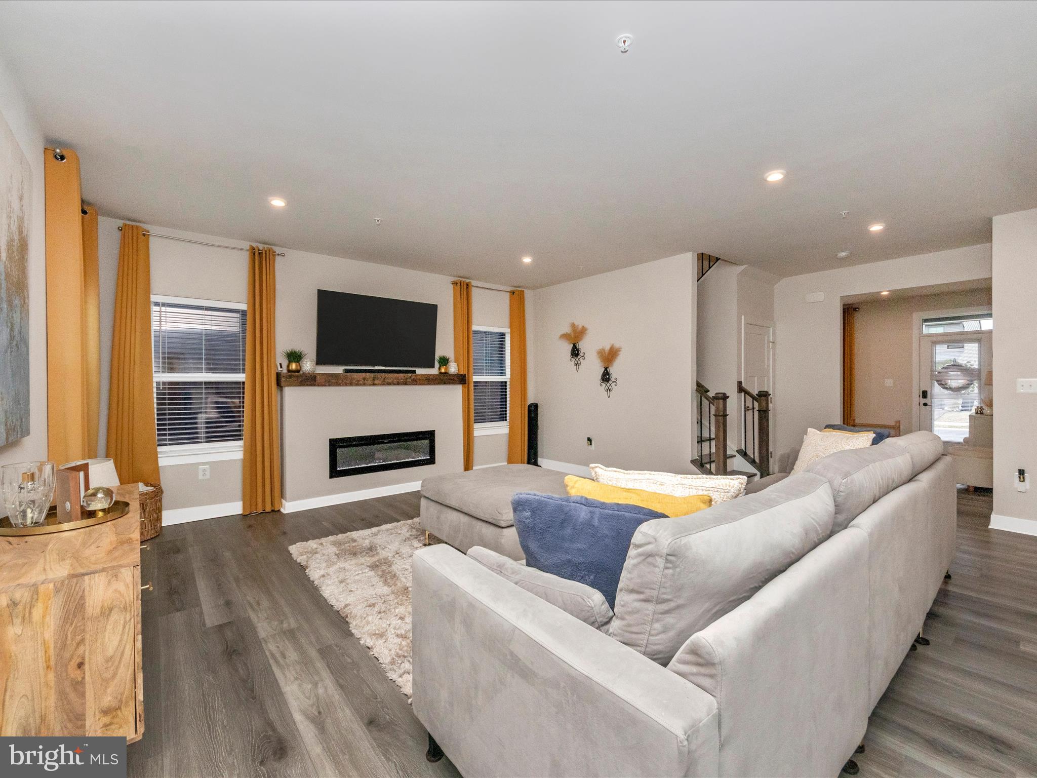 TANYARD SHORES - Residential