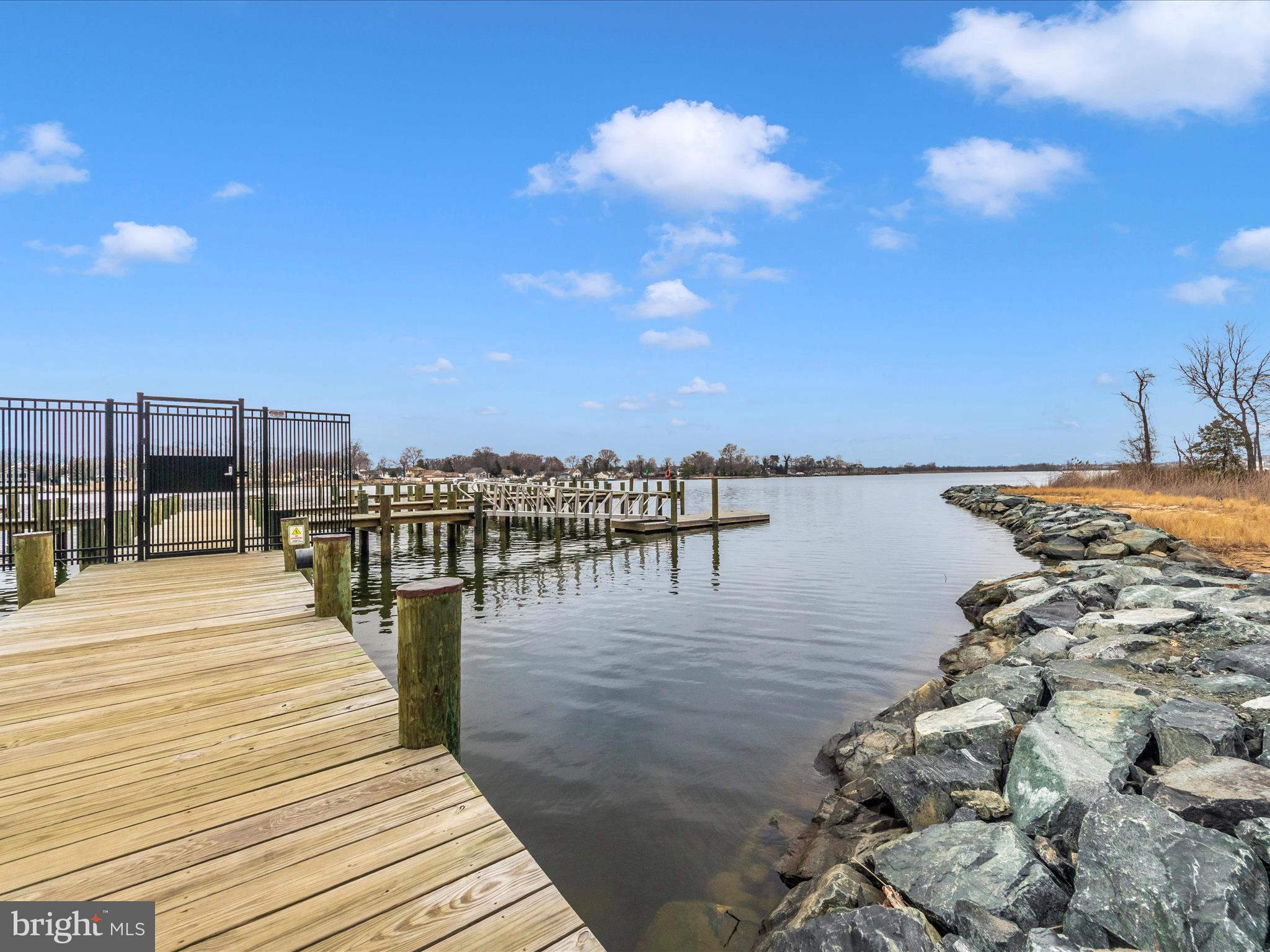 TANYARD SHORES - Residential