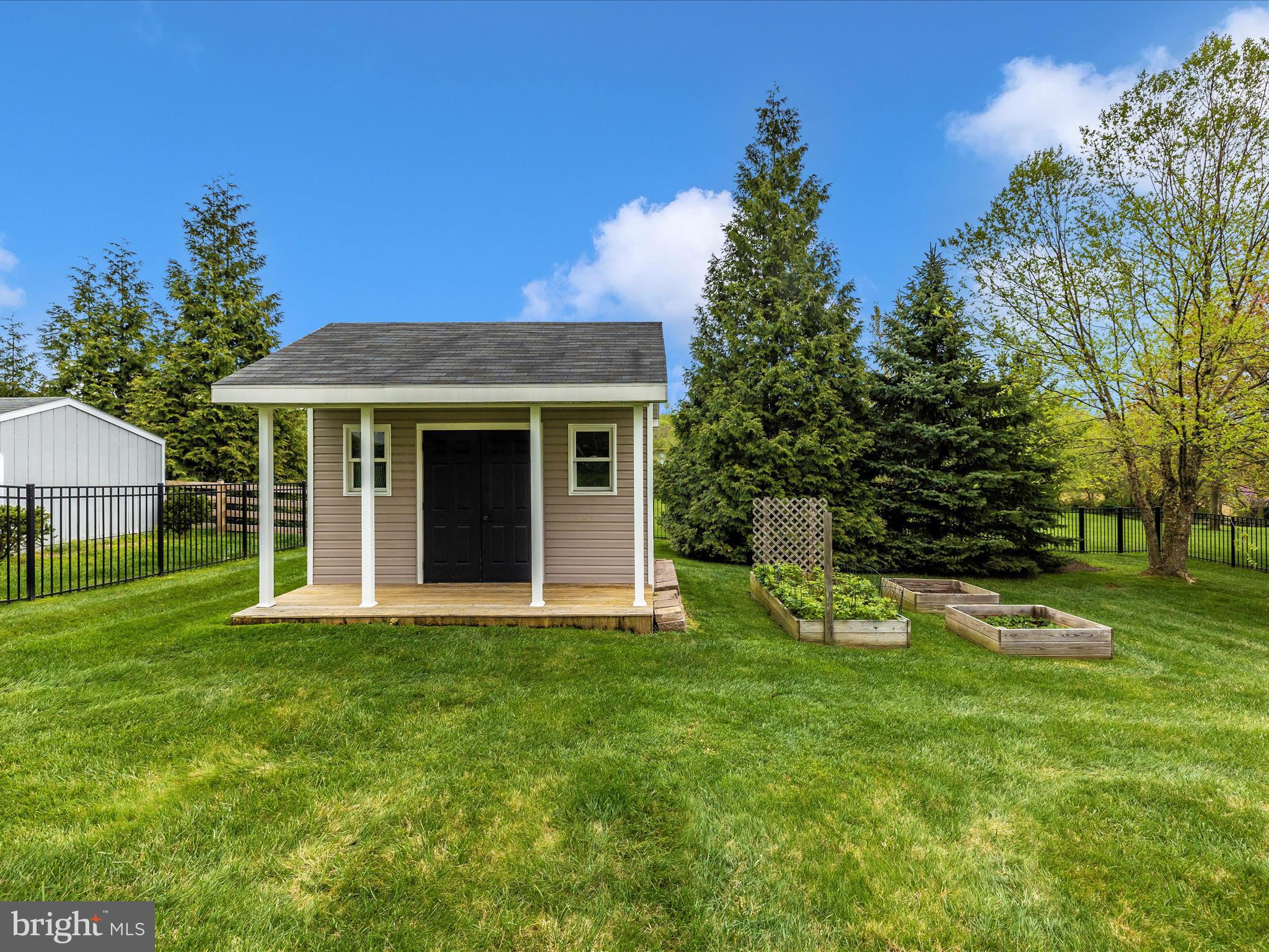 FOXFIELD AT MIDDLETOWN - Residential