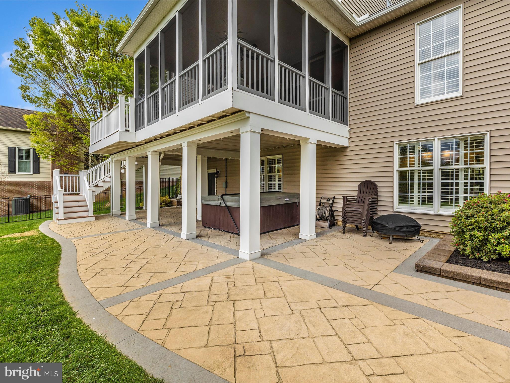 FOXFIELD AT MIDDLETOWN - Residential