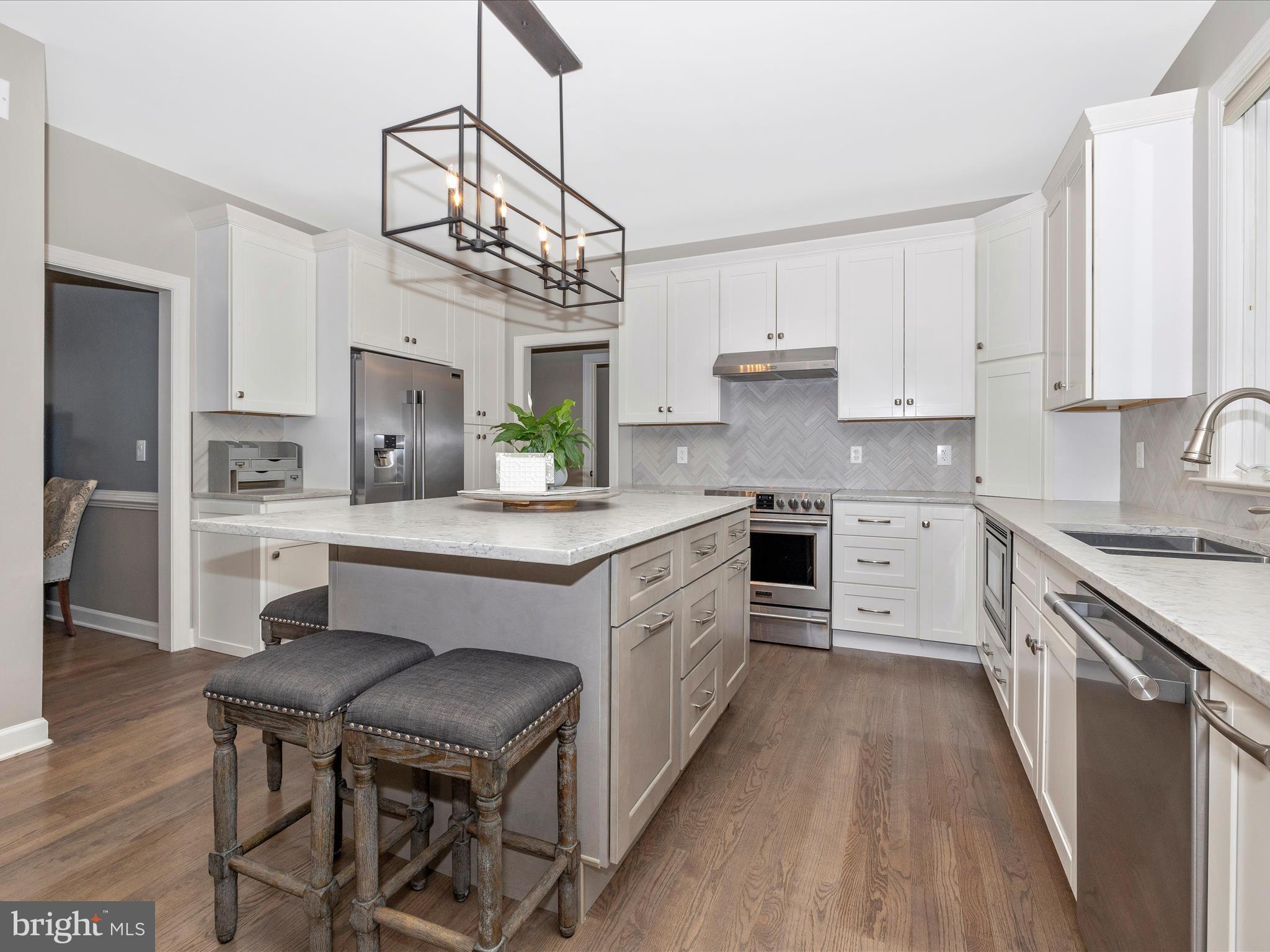 FOXFIELD AT MIDDLETOWN - Residential