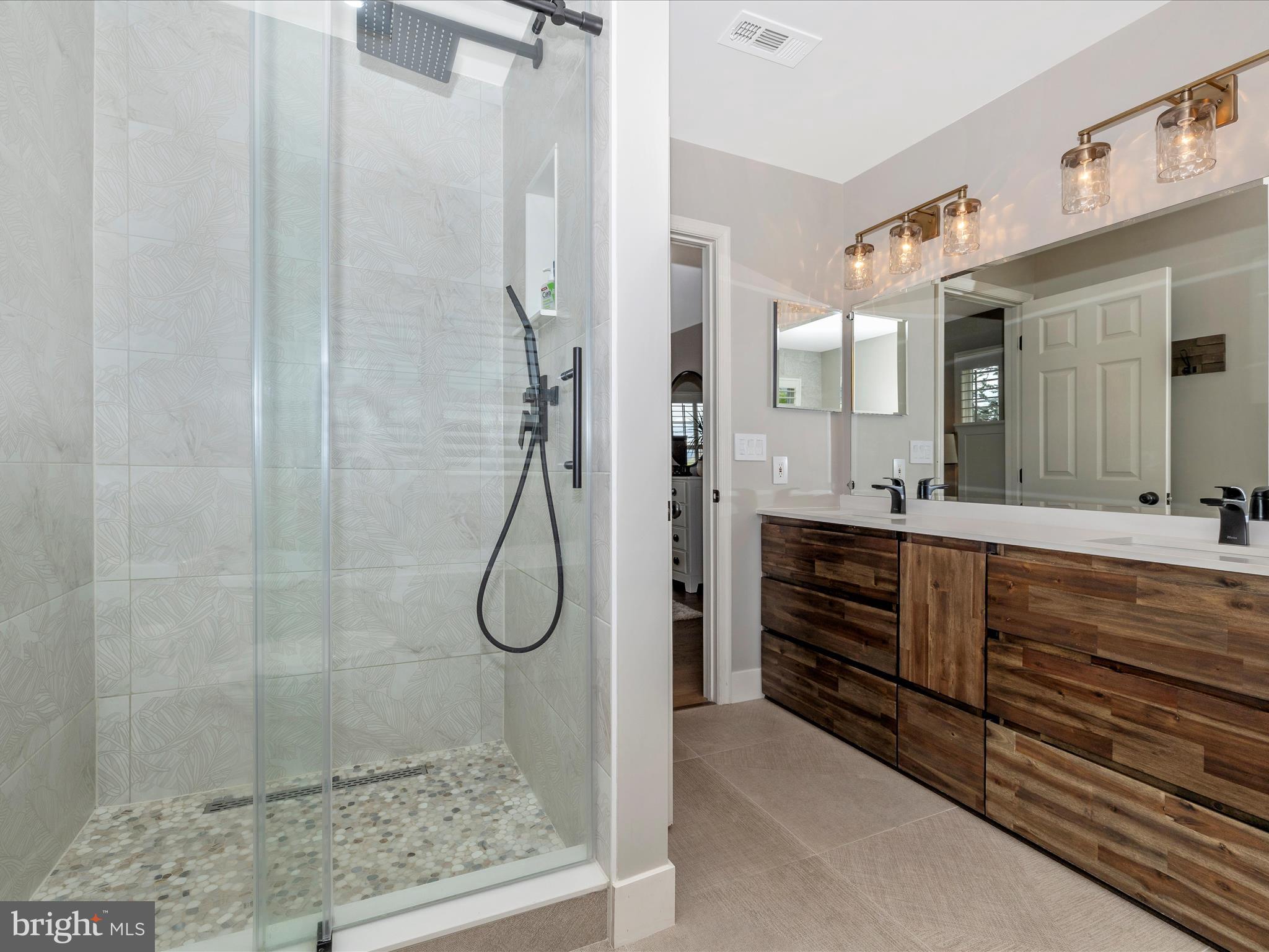 FOXFIELD AT MIDDLETOWN - Residential