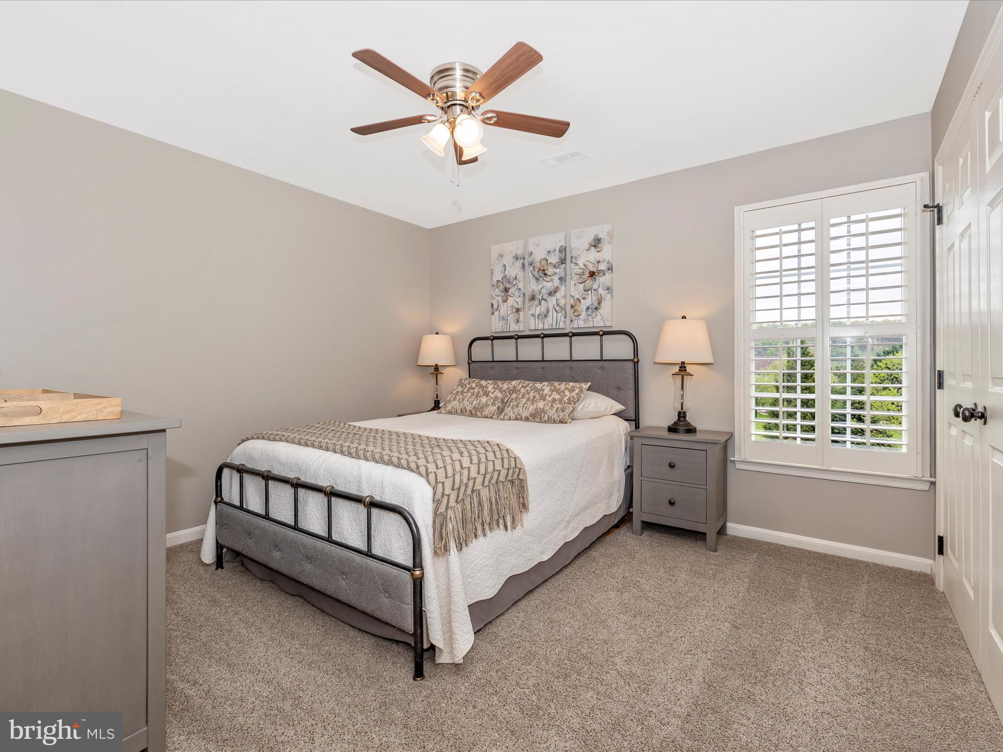 FOXFIELD AT MIDDLETOWN - Residential