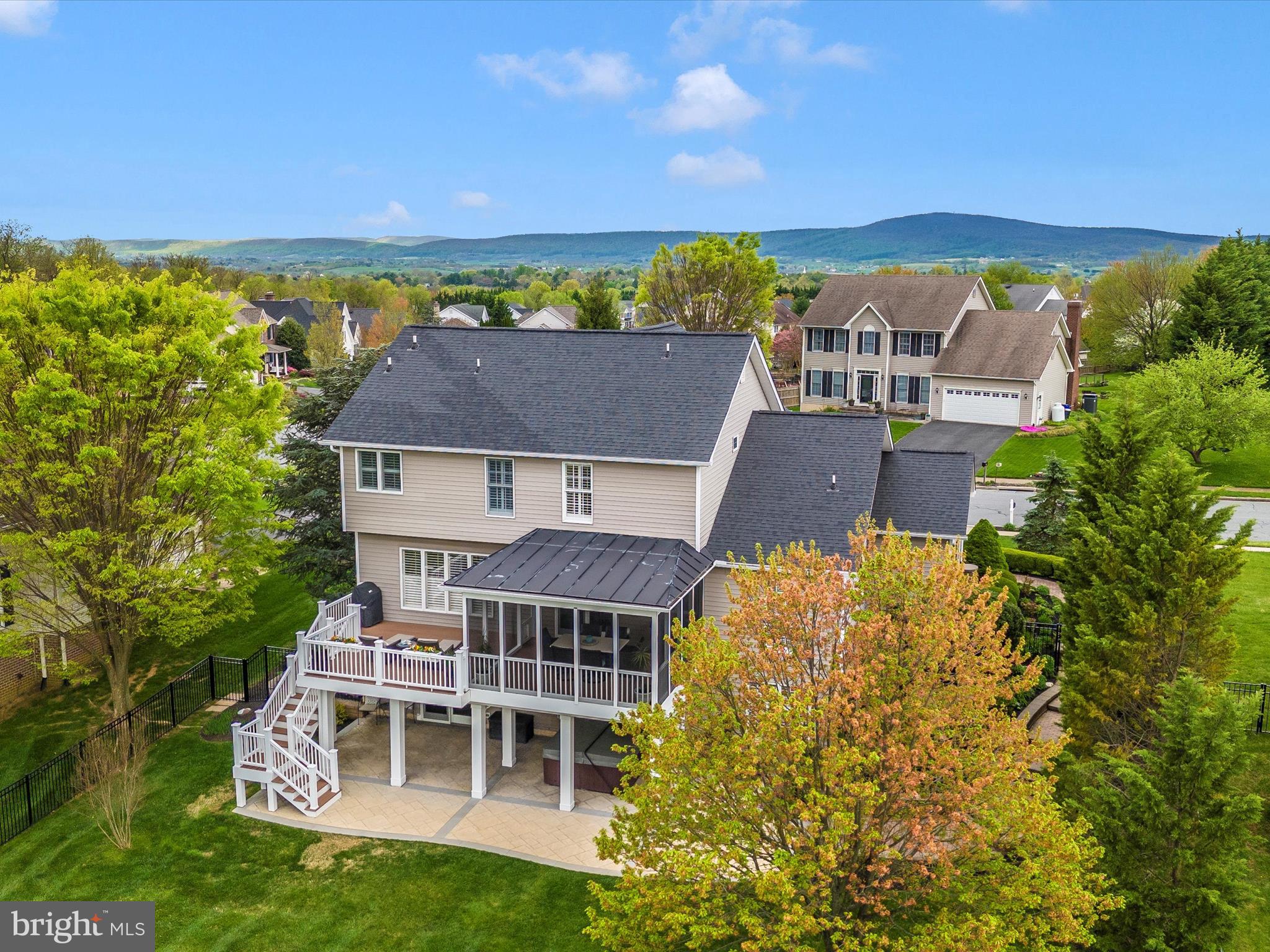 FOXFIELD AT MIDDLETOWN - Residential