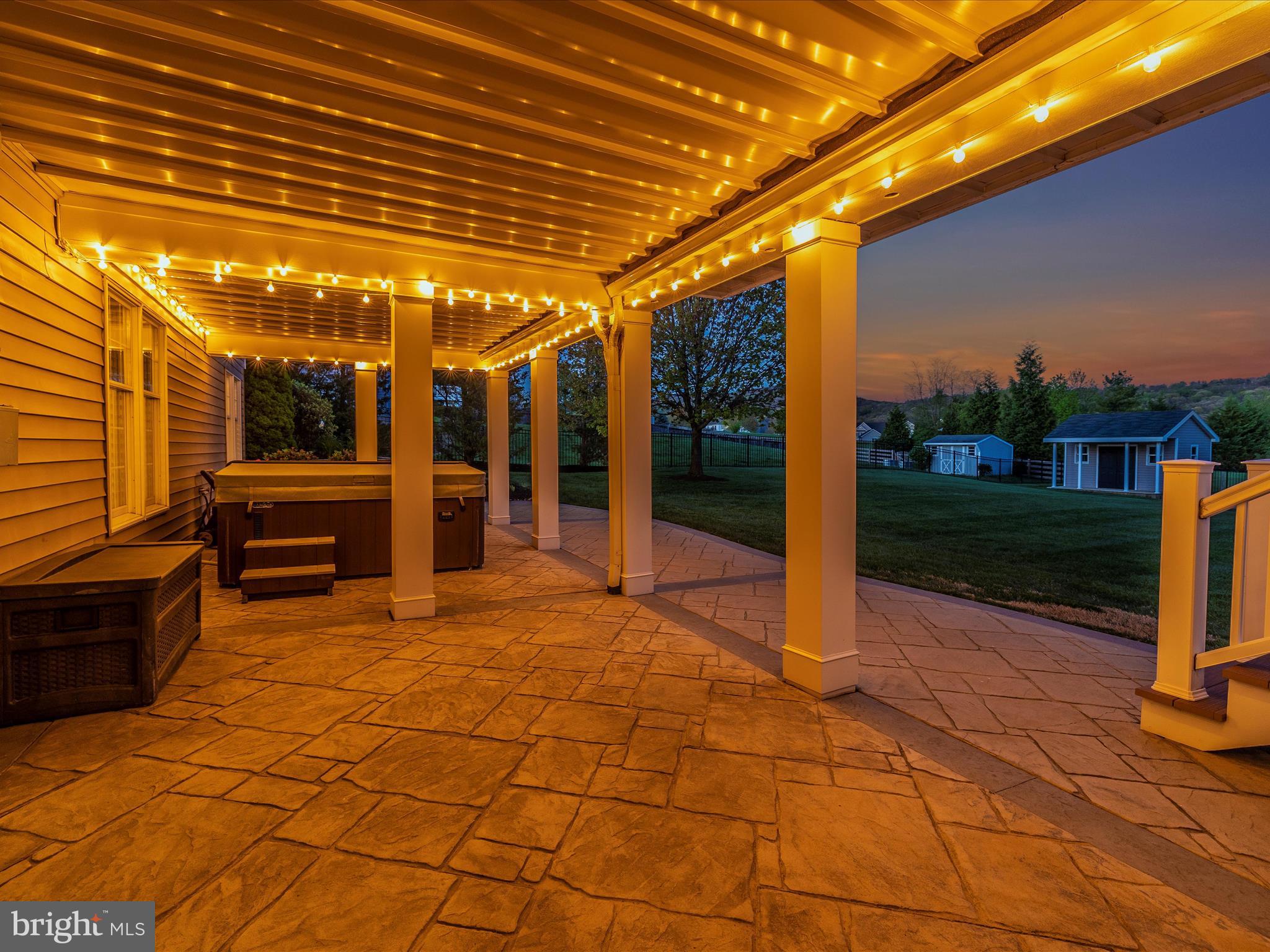 FOXFIELD AT MIDDLETOWN - Residential