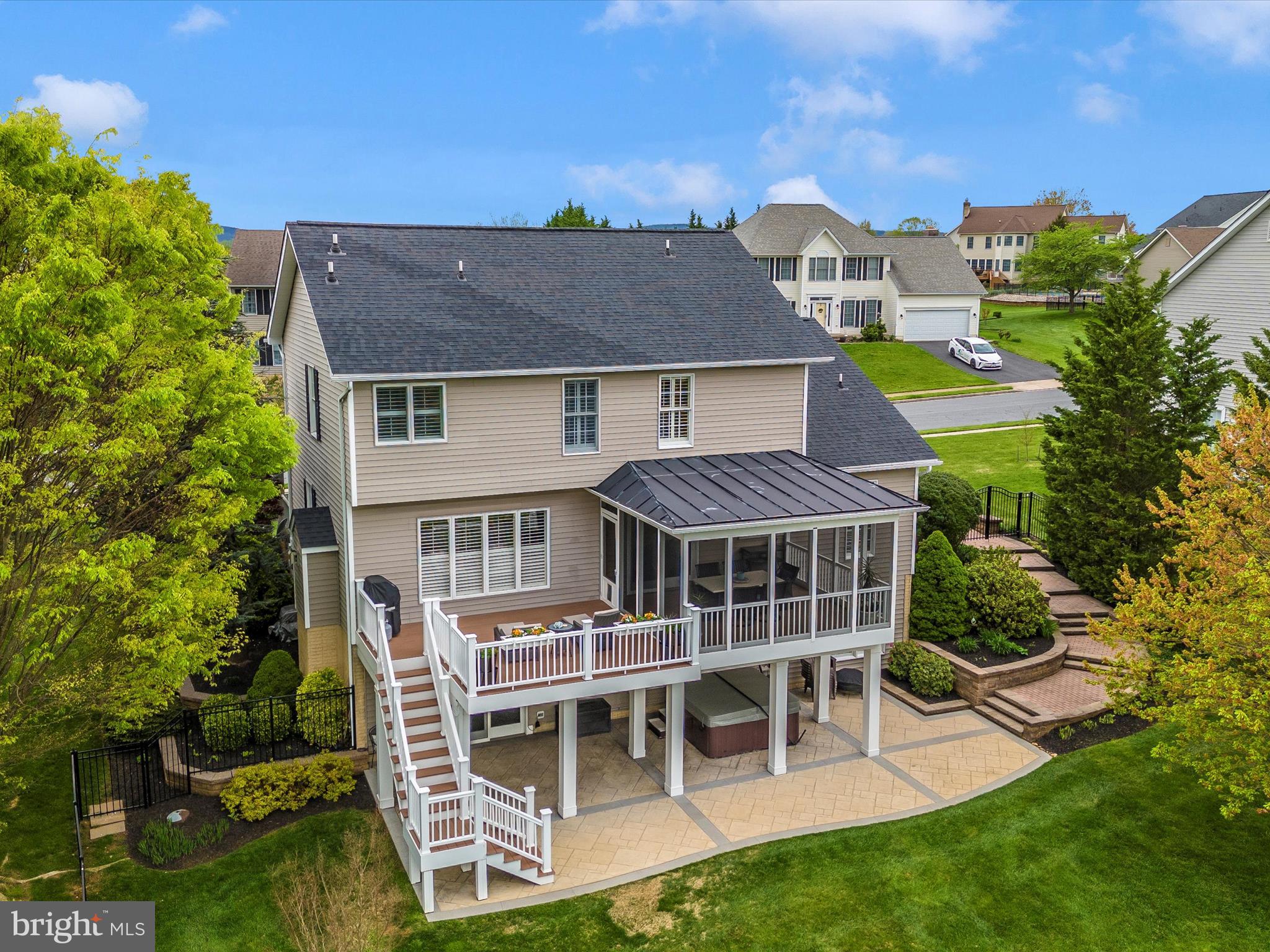 FOXFIELD AT MIDDLETOWN - Residential