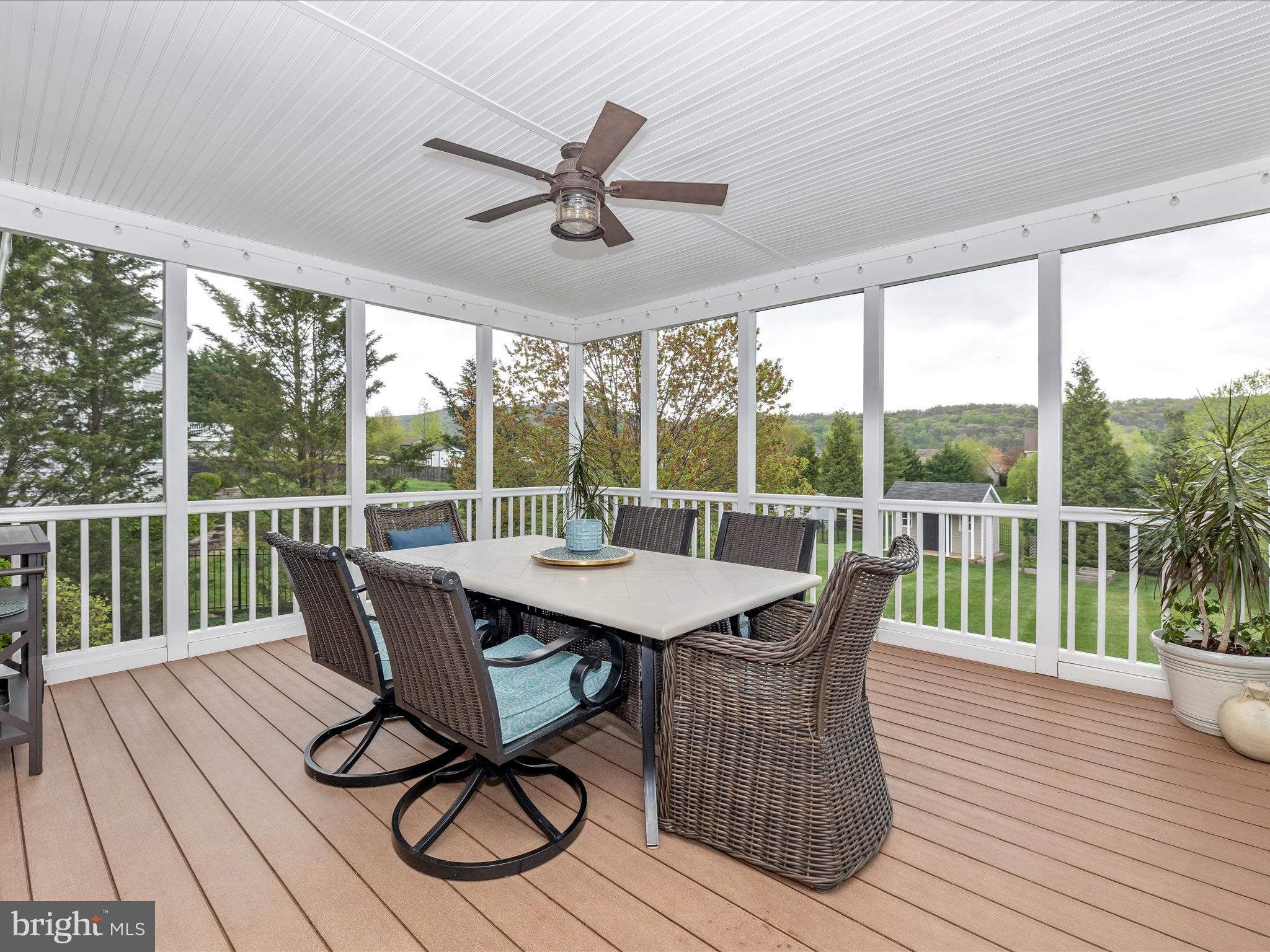 FOXFIELD AT MIDDLETOWN - Residential