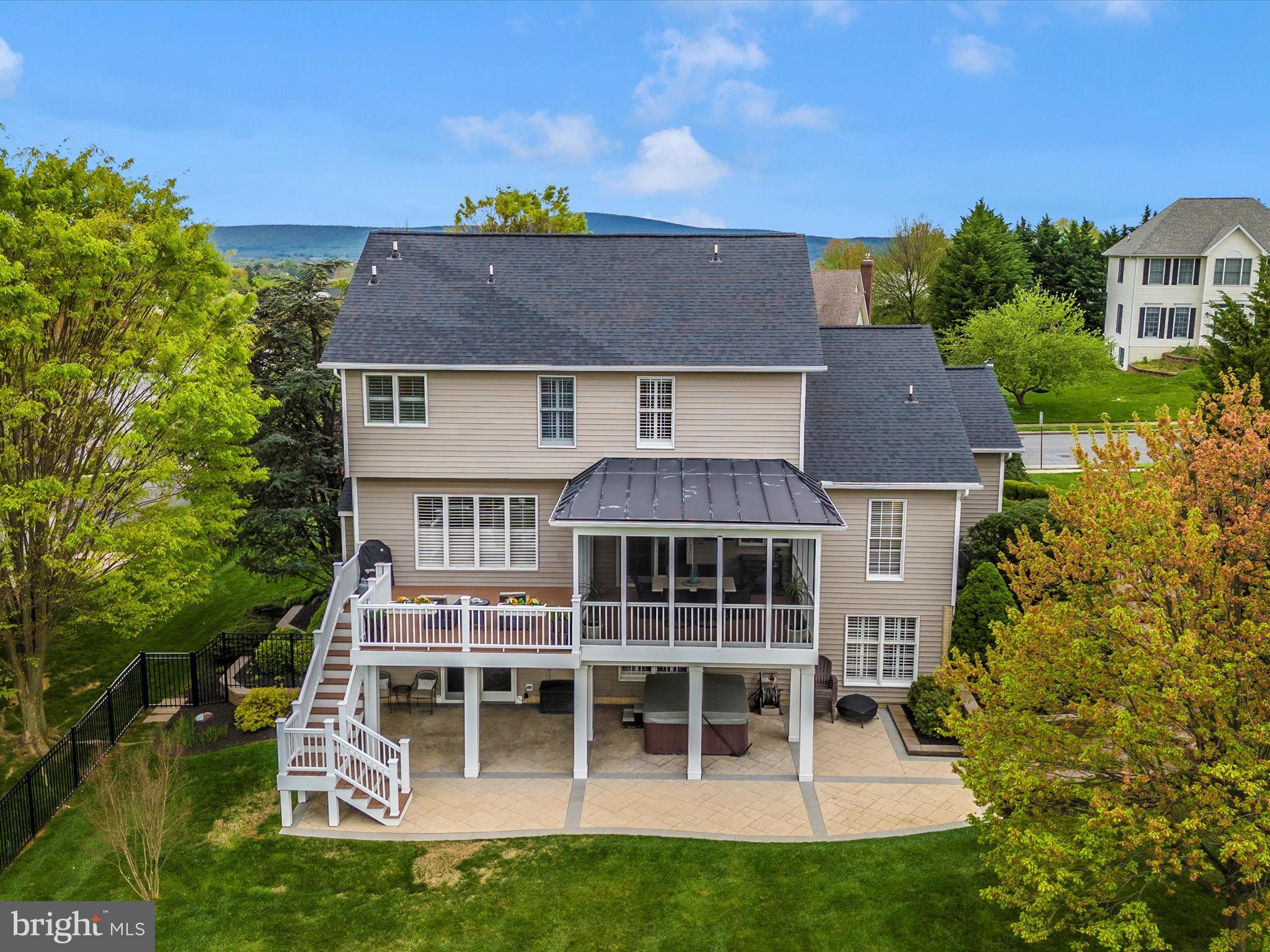 FOXFIELD AT MIDDLETOWN - Residential