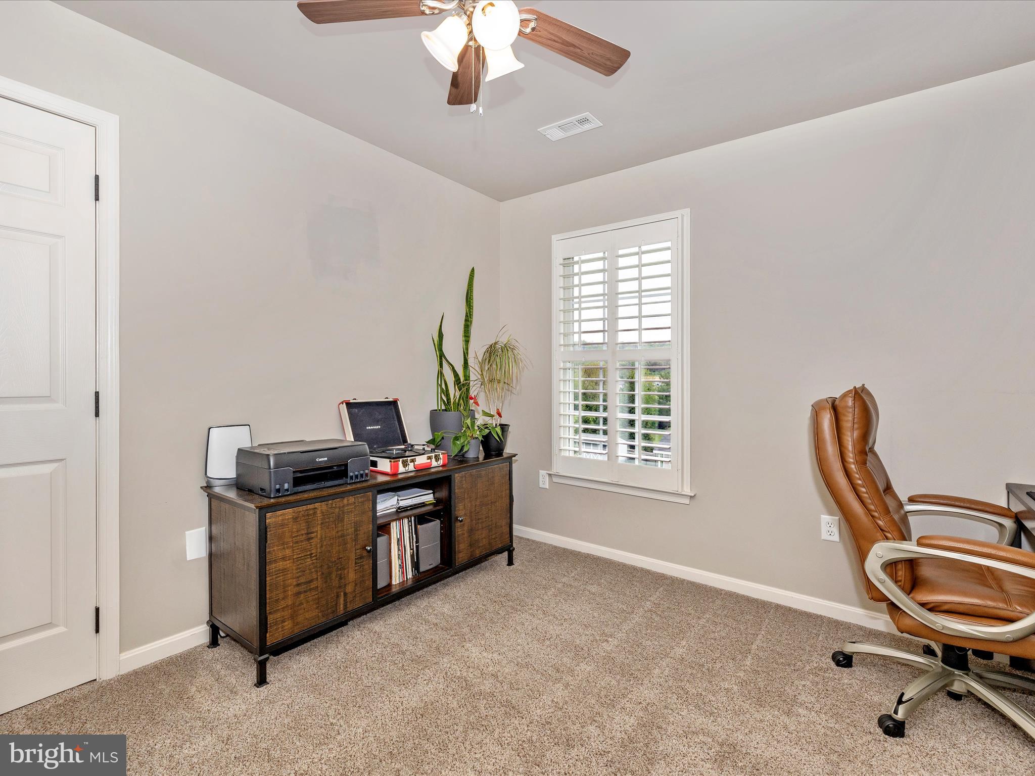 FOXFIELD AT MIDDLETOWN - Residential