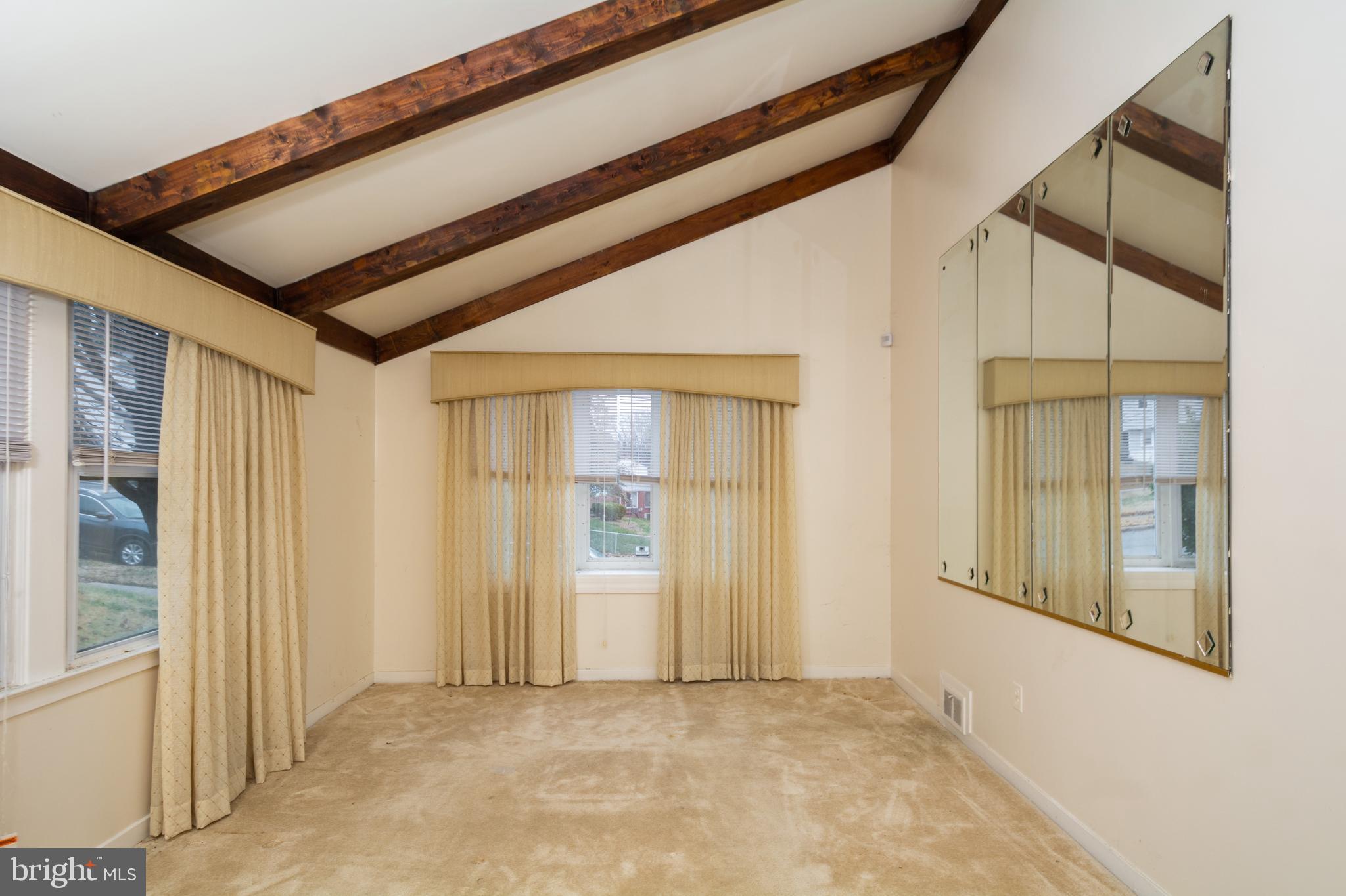 KERBY HILL - Residential