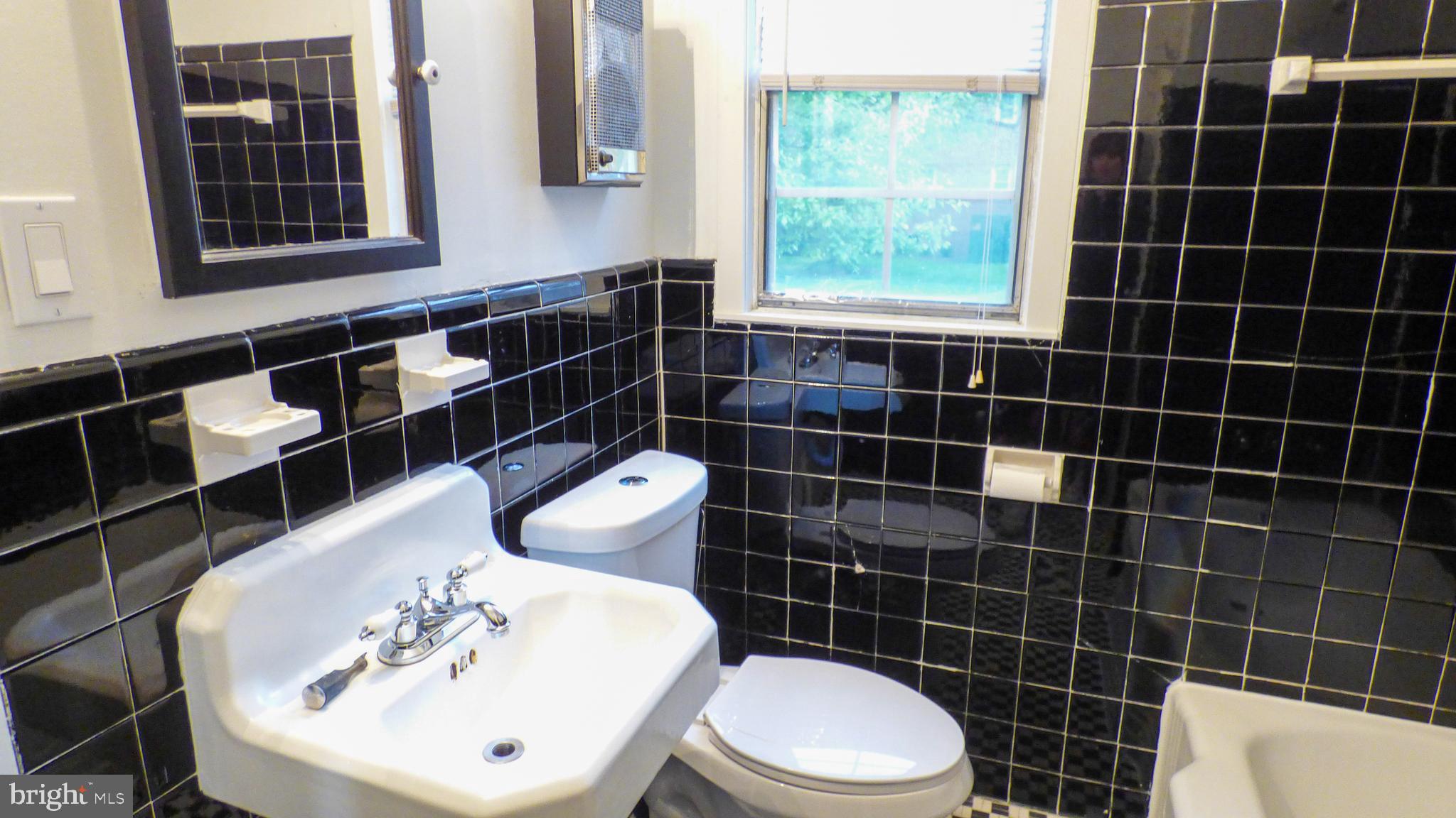 BELLE VIEW CONDOMINIUMS - Residential Lease