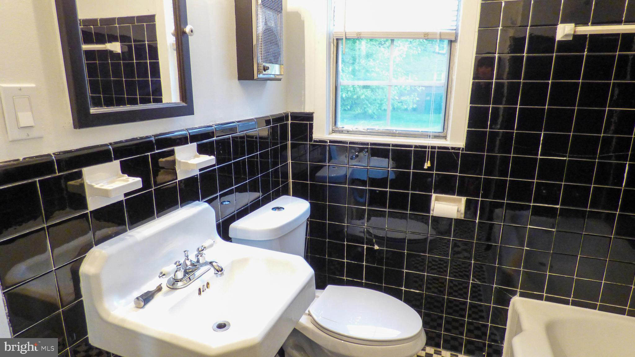 BELLE VIEW CONDOMINIUMS - Residential Lease