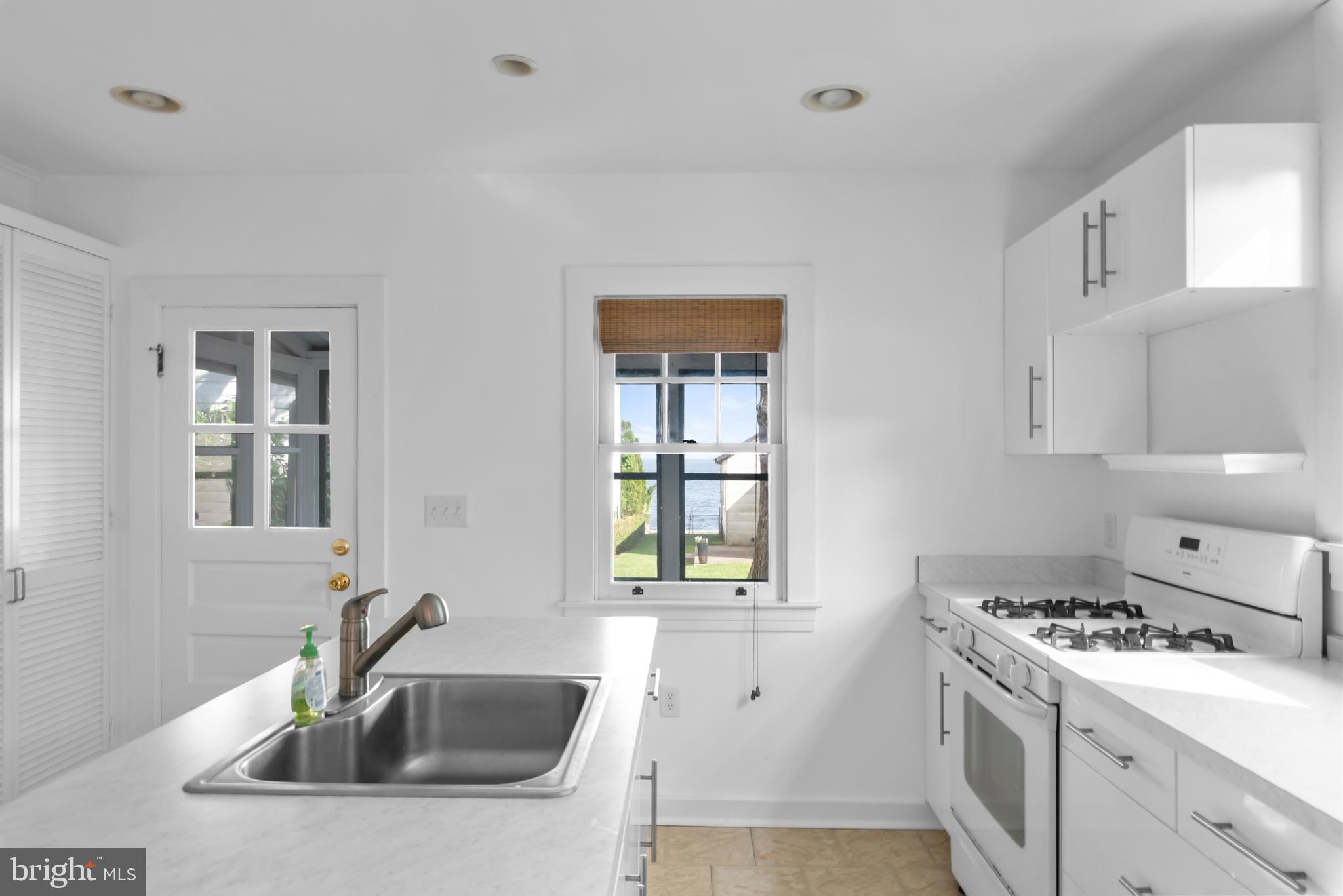 EASTPORT - Residential