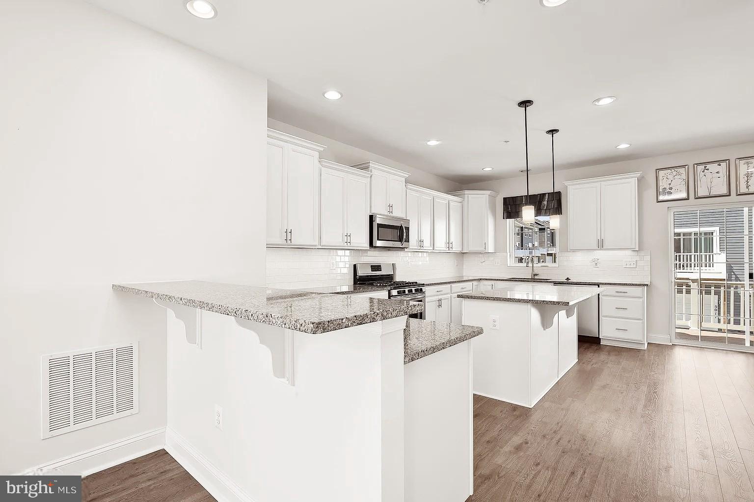 WESTVIEW SOUTH - Residential Lease