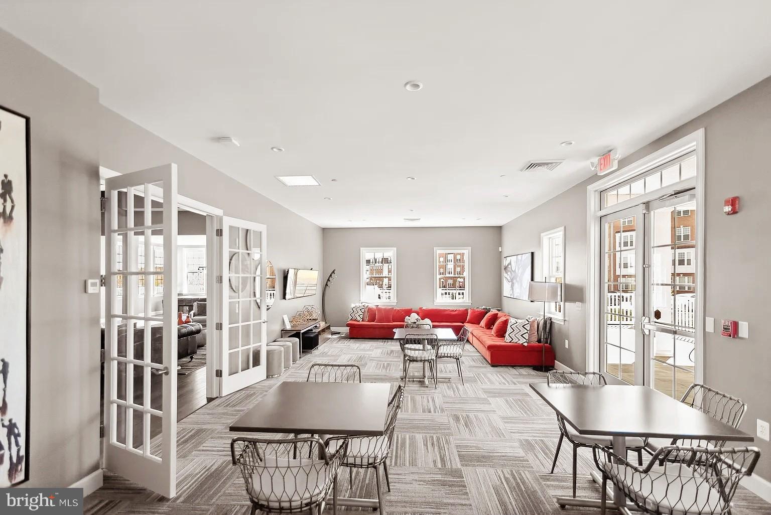 WESTVIEW SOUTH - Residential Lease