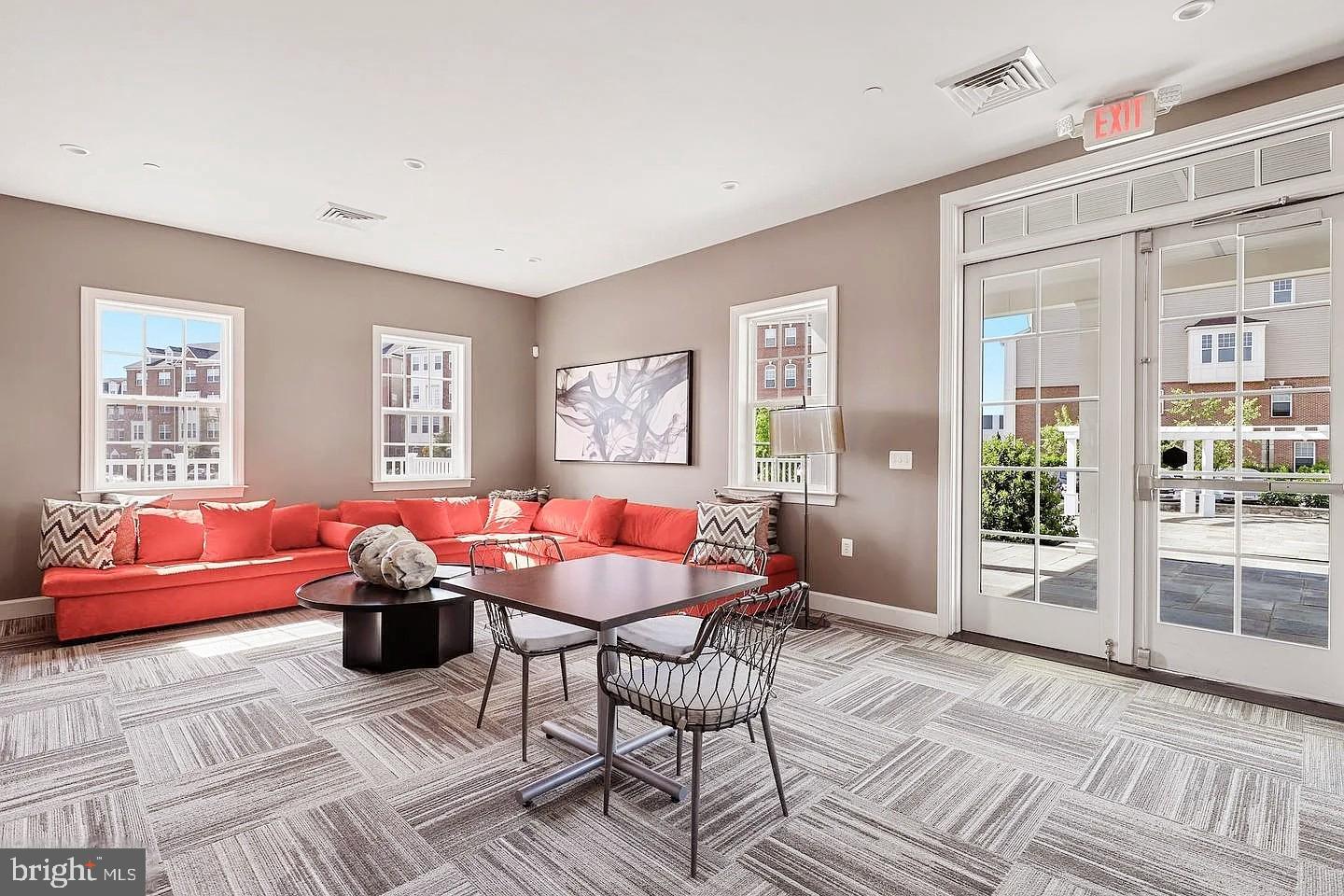 WESTVIEW SOUTH - Residential Lease