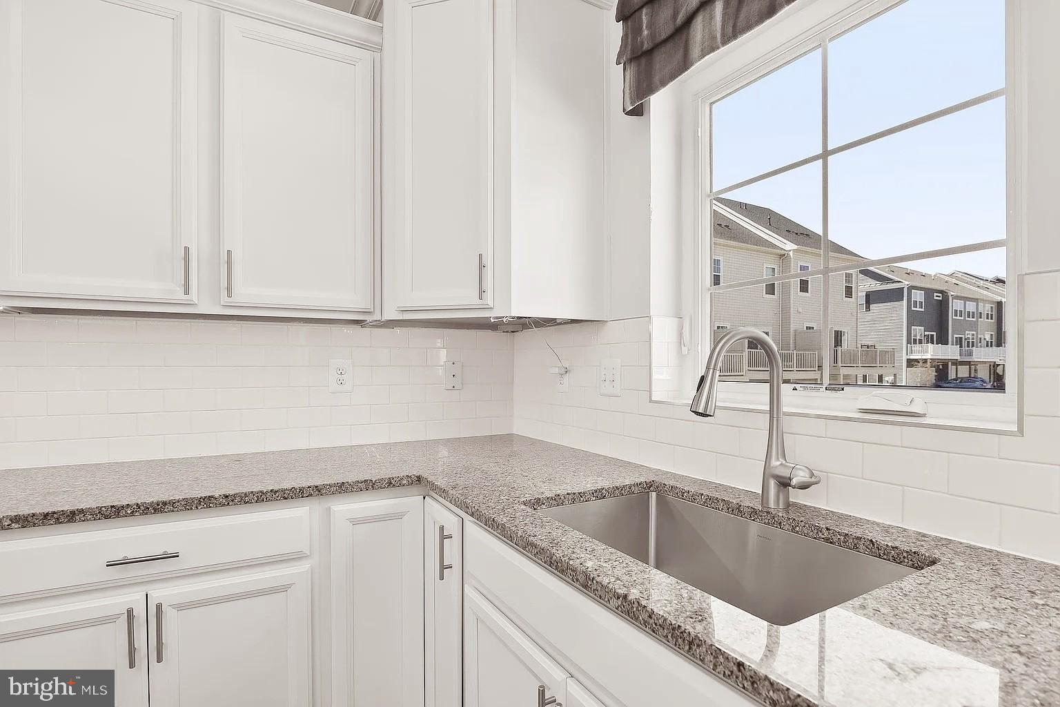 WESTVIEW SOUTH - Residential Lease