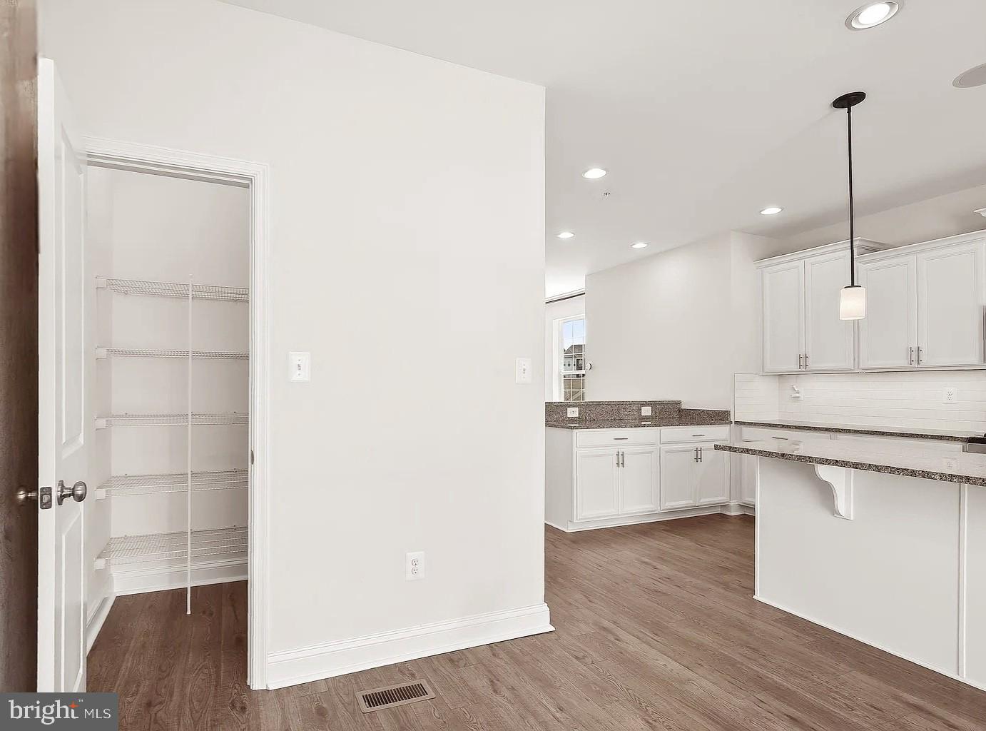 WESTVIEW SOUTH - Residential Lease