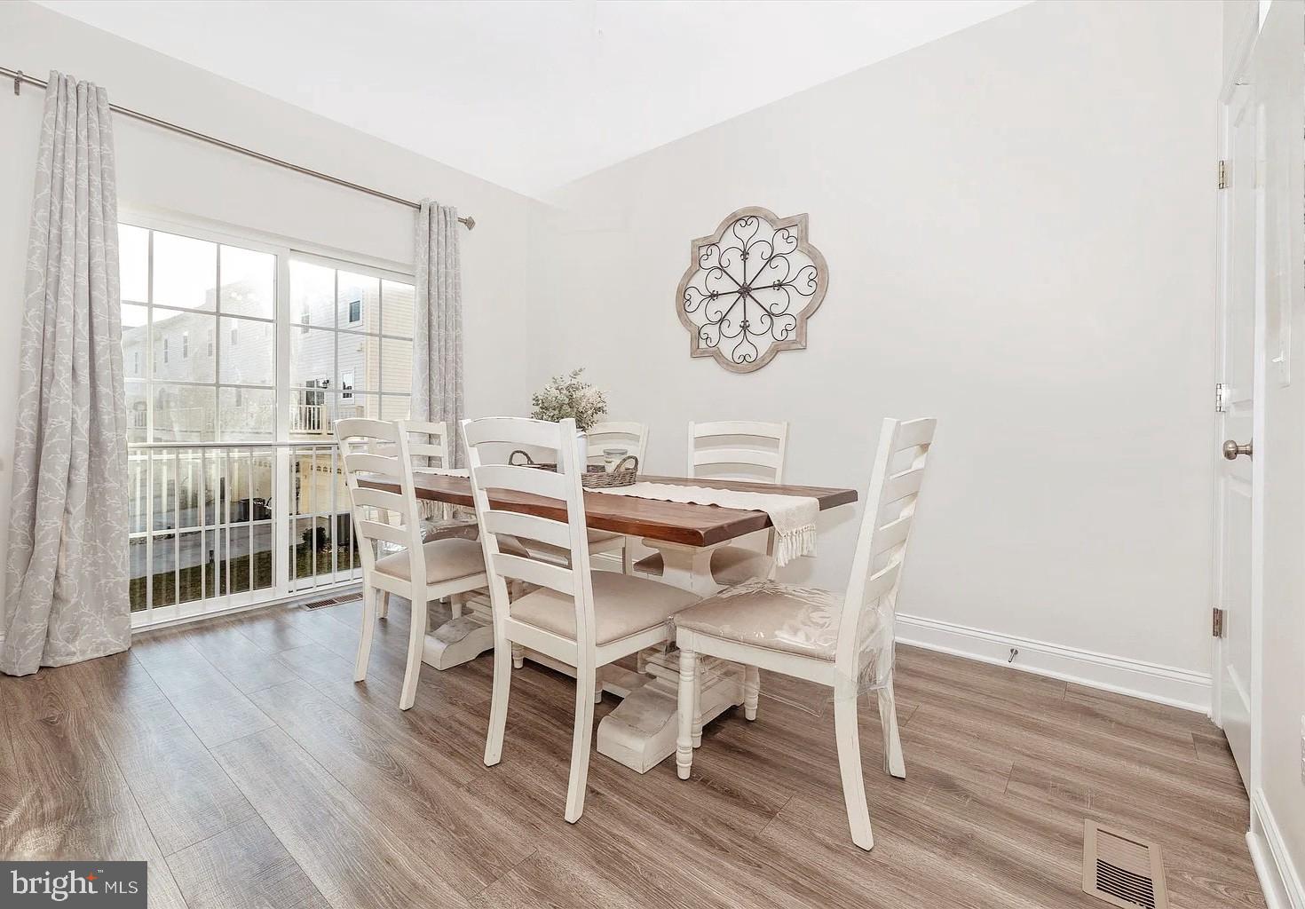 WESTVIEW SOUTH - Residential Lease