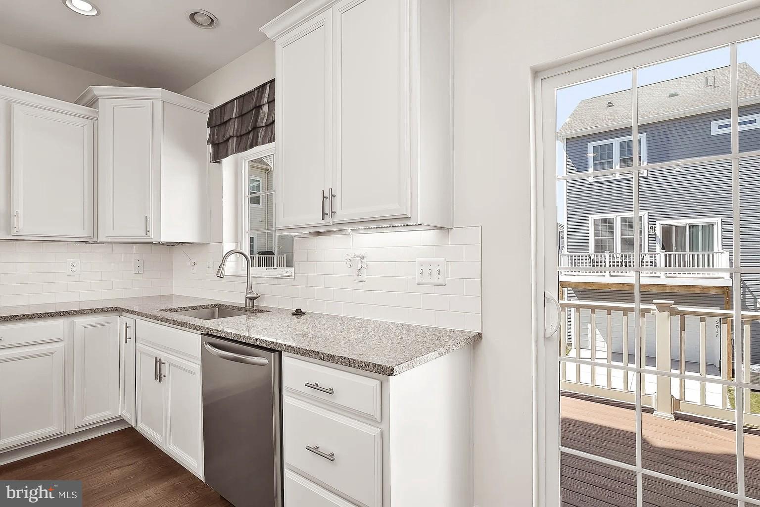 WESTVIEW SOUTH - Residential Lease