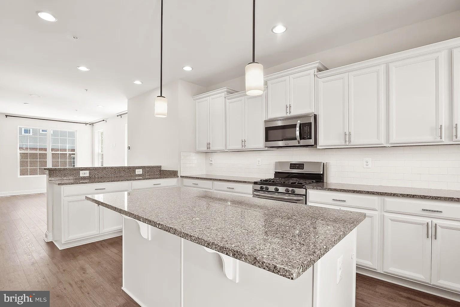 WESTVIEW SOUTH - Residential Lease