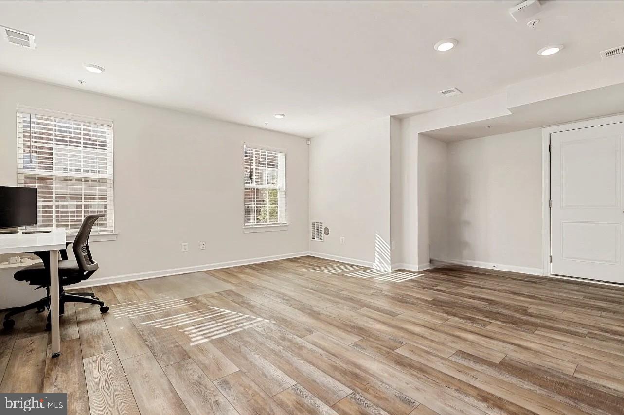 WESTVIEW SOUTH - Residential Lease