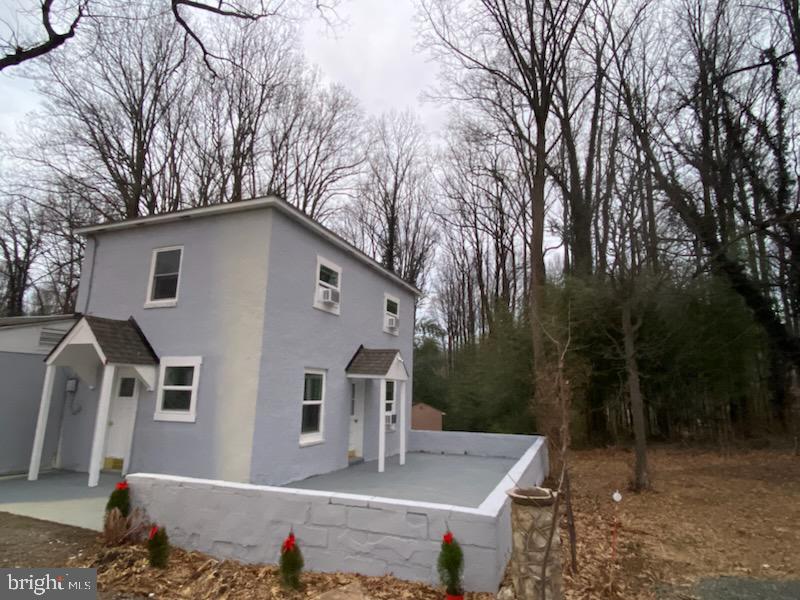 FOULGER AND BOLDOG - Residential Lease