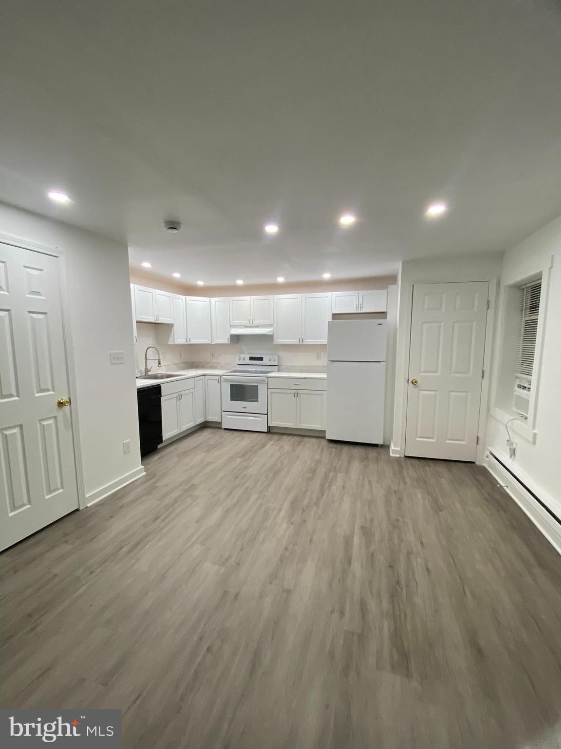 FOULGER AND BOLDOG - Residential Lease