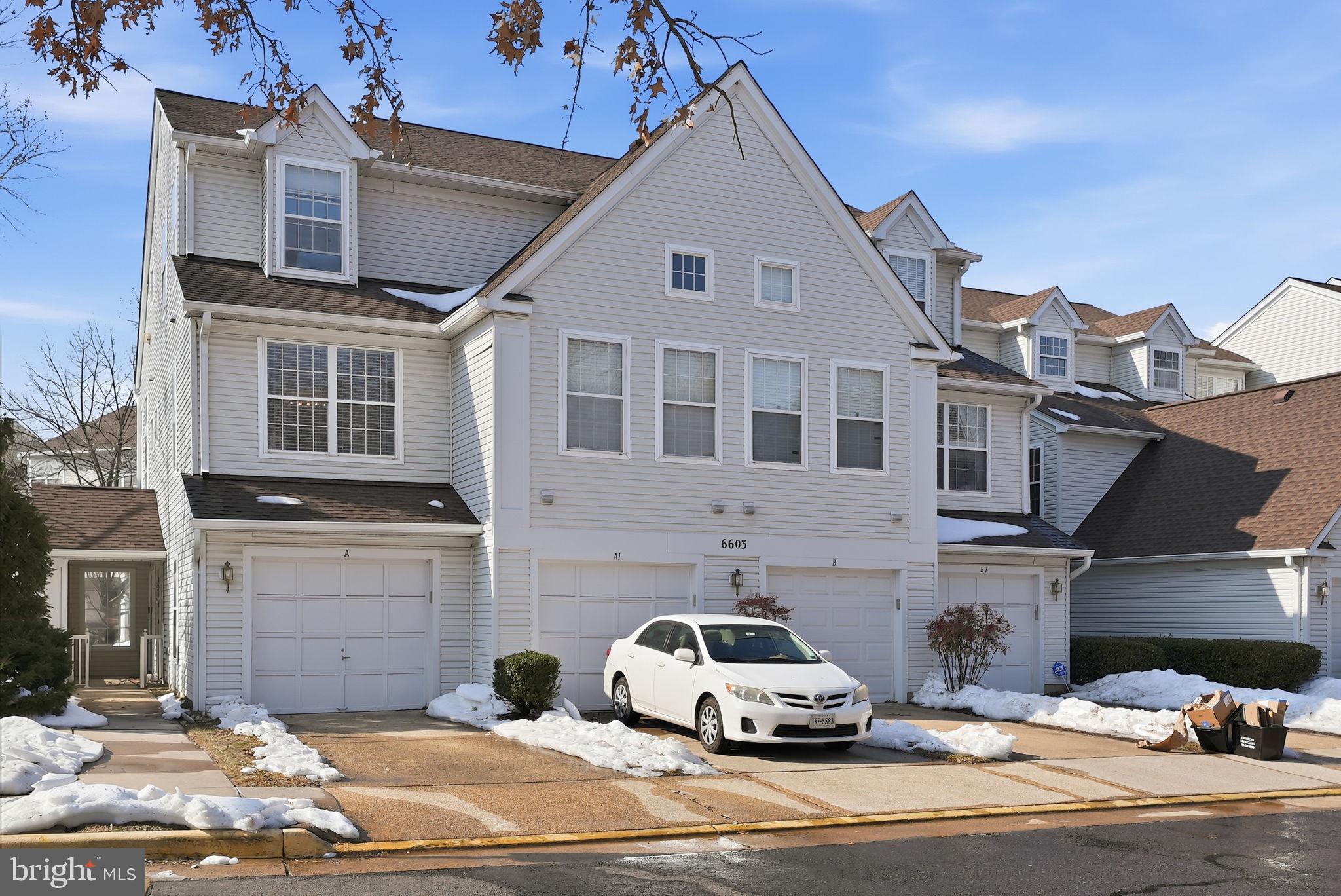 6603 NETTIES LANE 1711