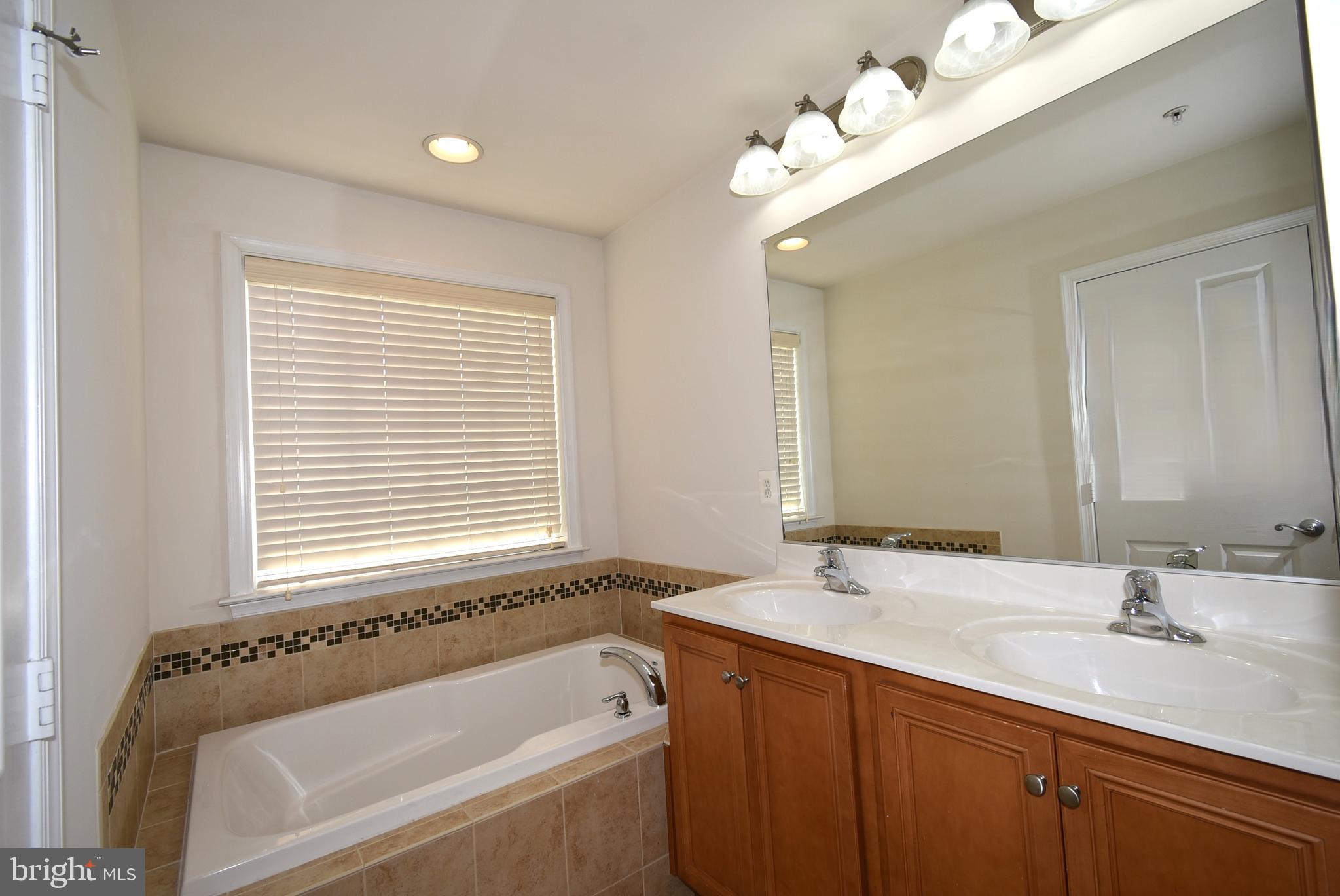 CAMDEN CROSSING - Residential