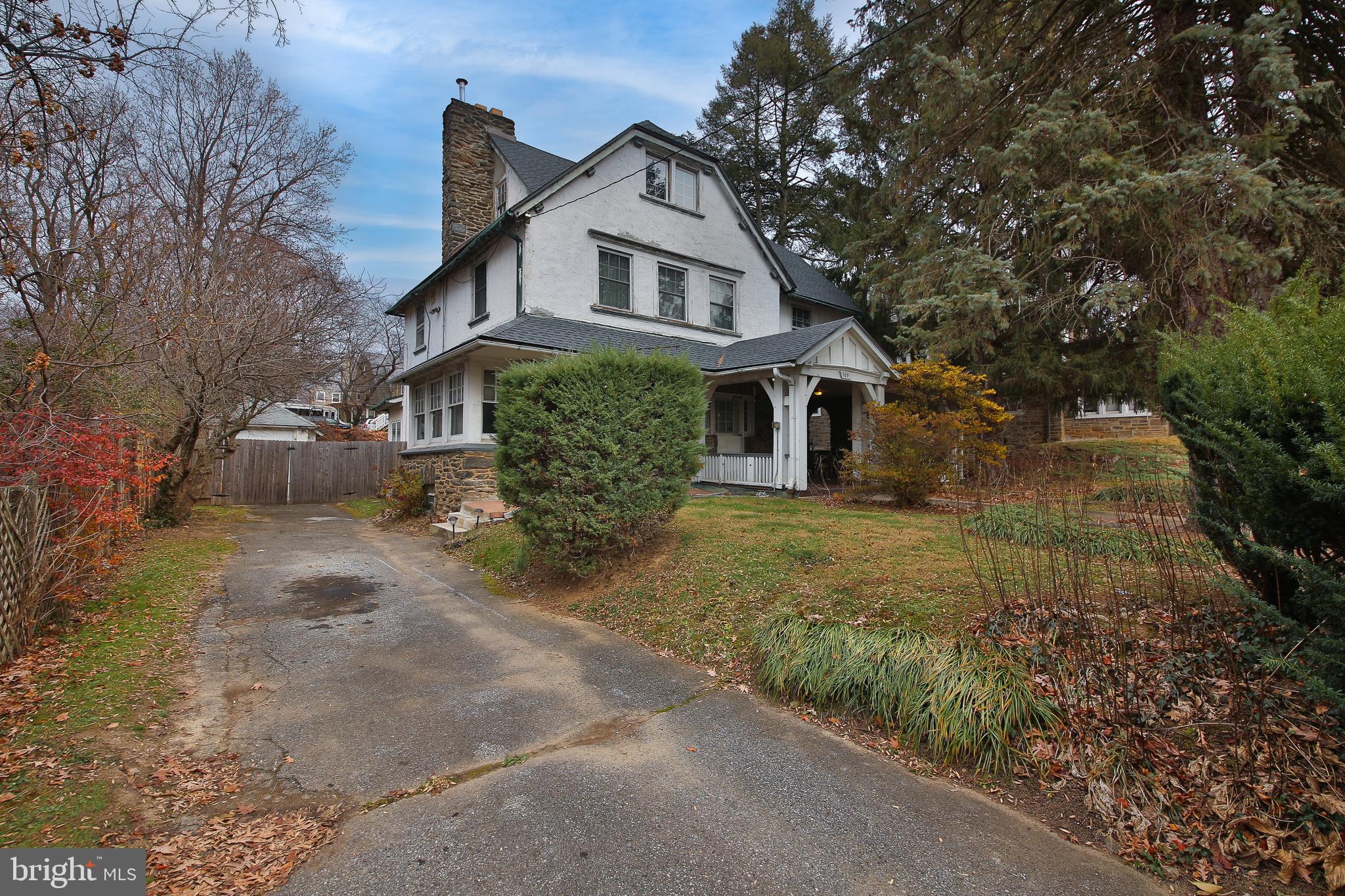 EAST OAK LANE - Residential