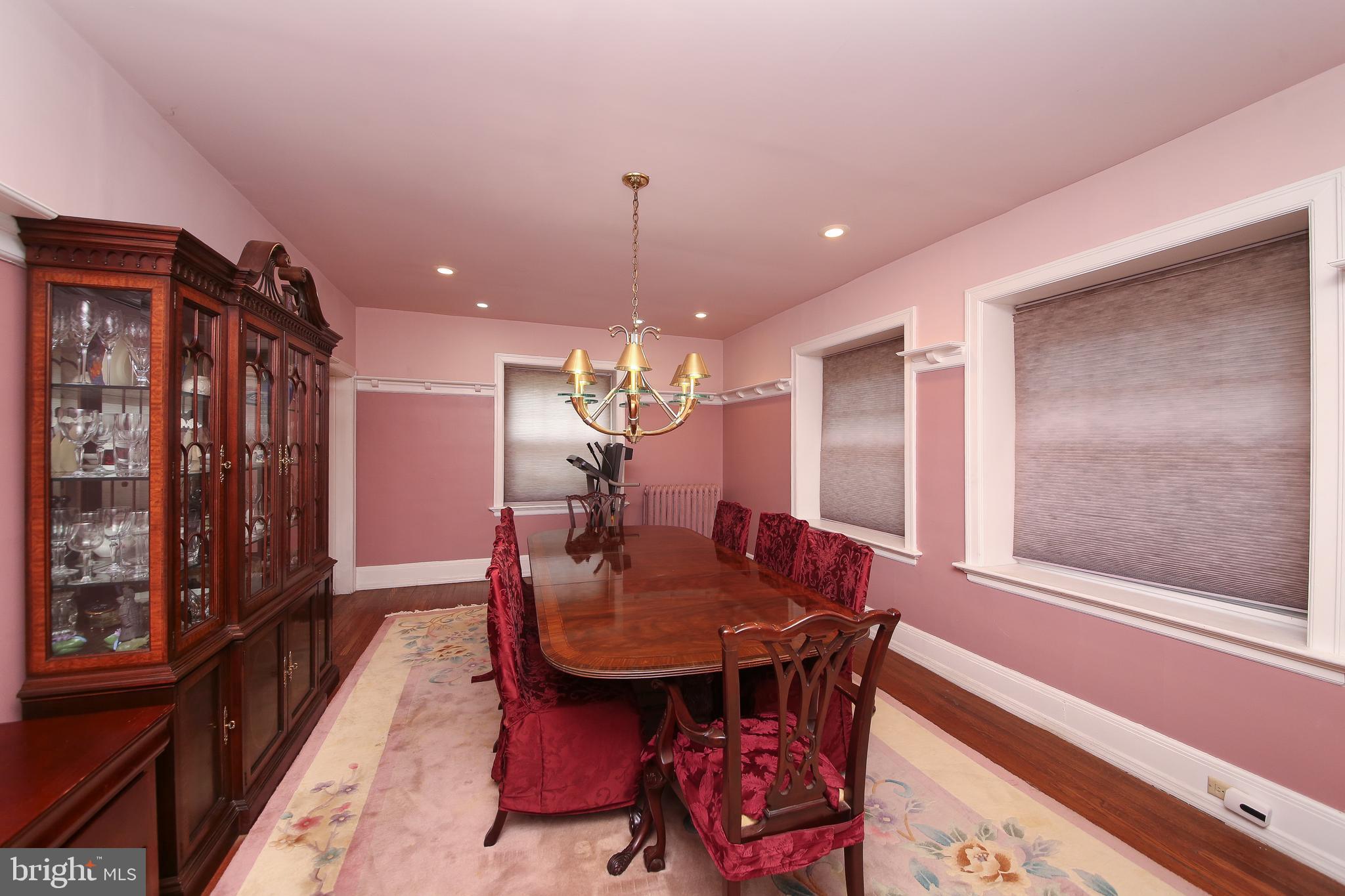 EAST OAK LANE - Residential