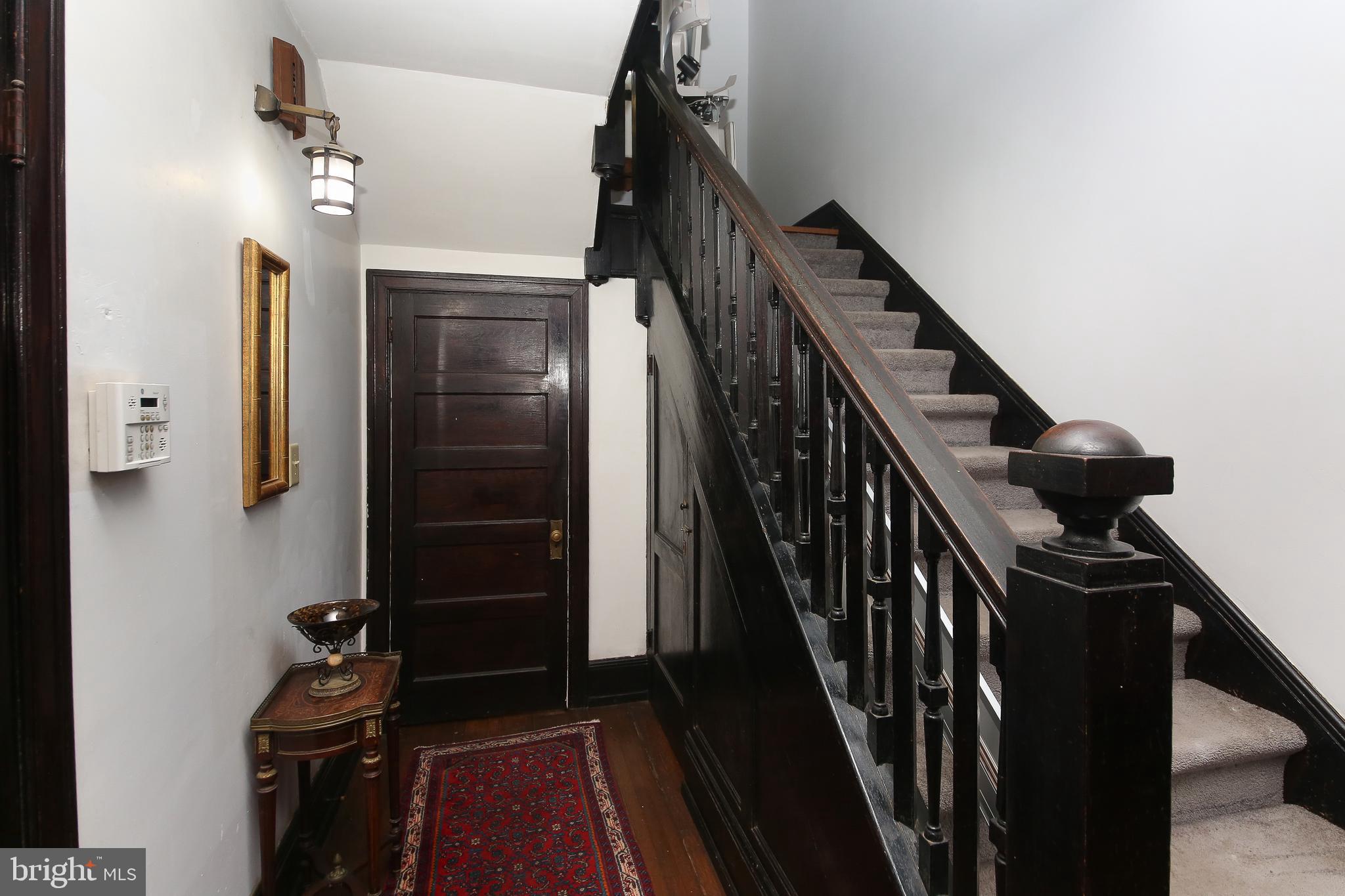 EAST OAK LANE - Residential