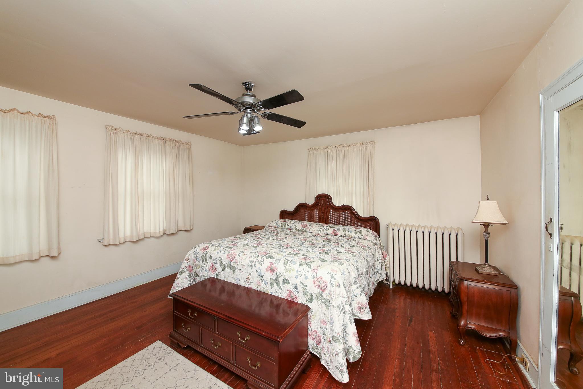 EAST OAK LANE - Residential