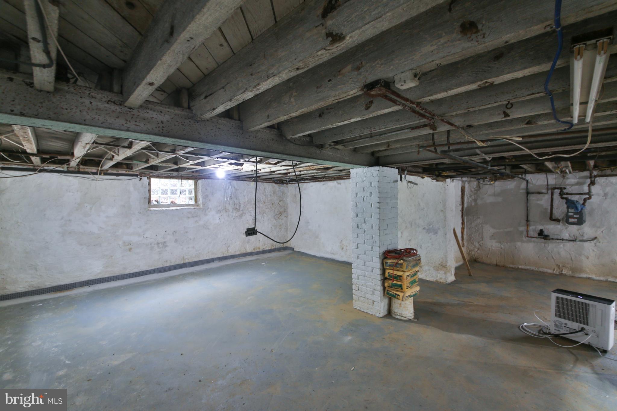 EAST OAK LANE - Residential