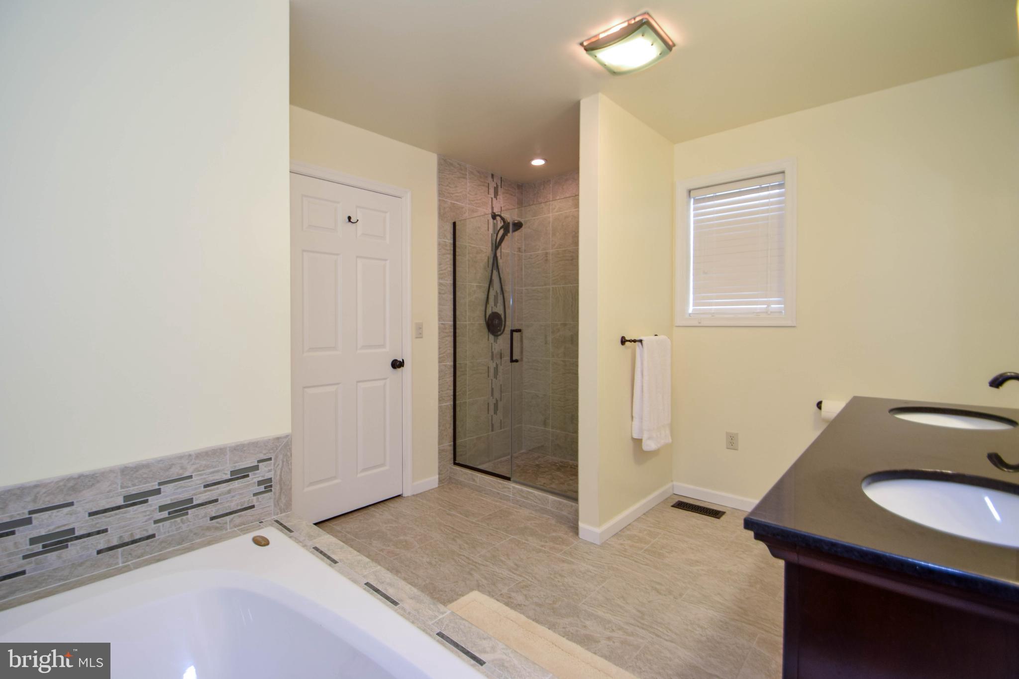 LAKE MEADE - Residential