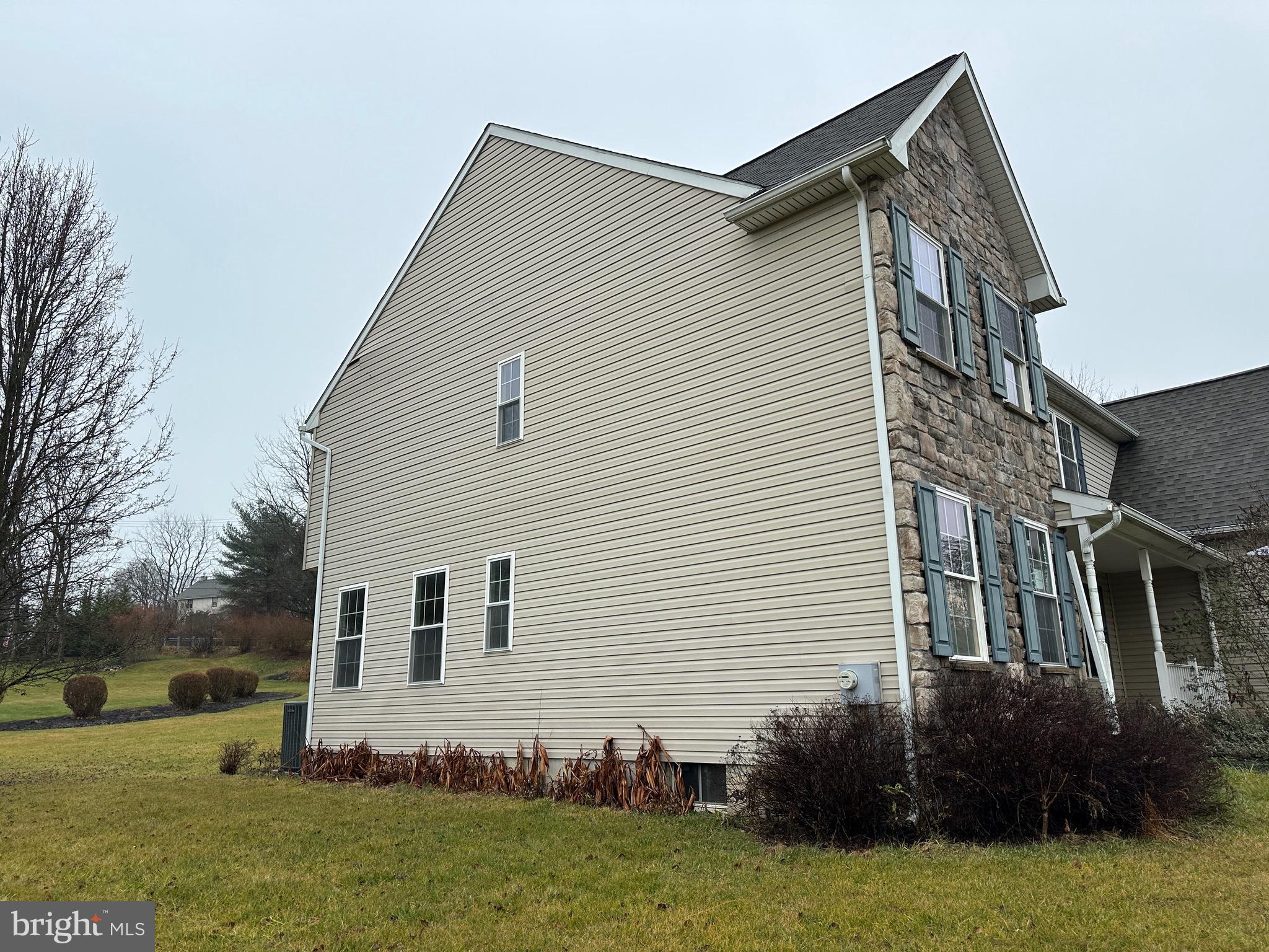 HEATHER KNOLL - Residential