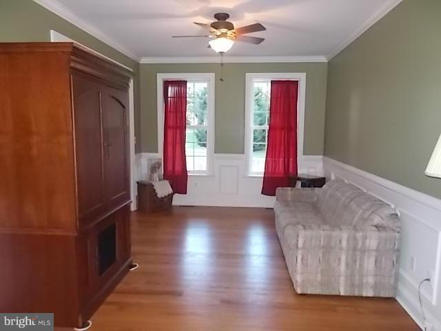 FALLS ROAD - Residential