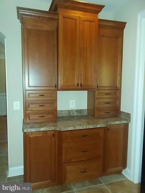 FALLS ROAD - Residential